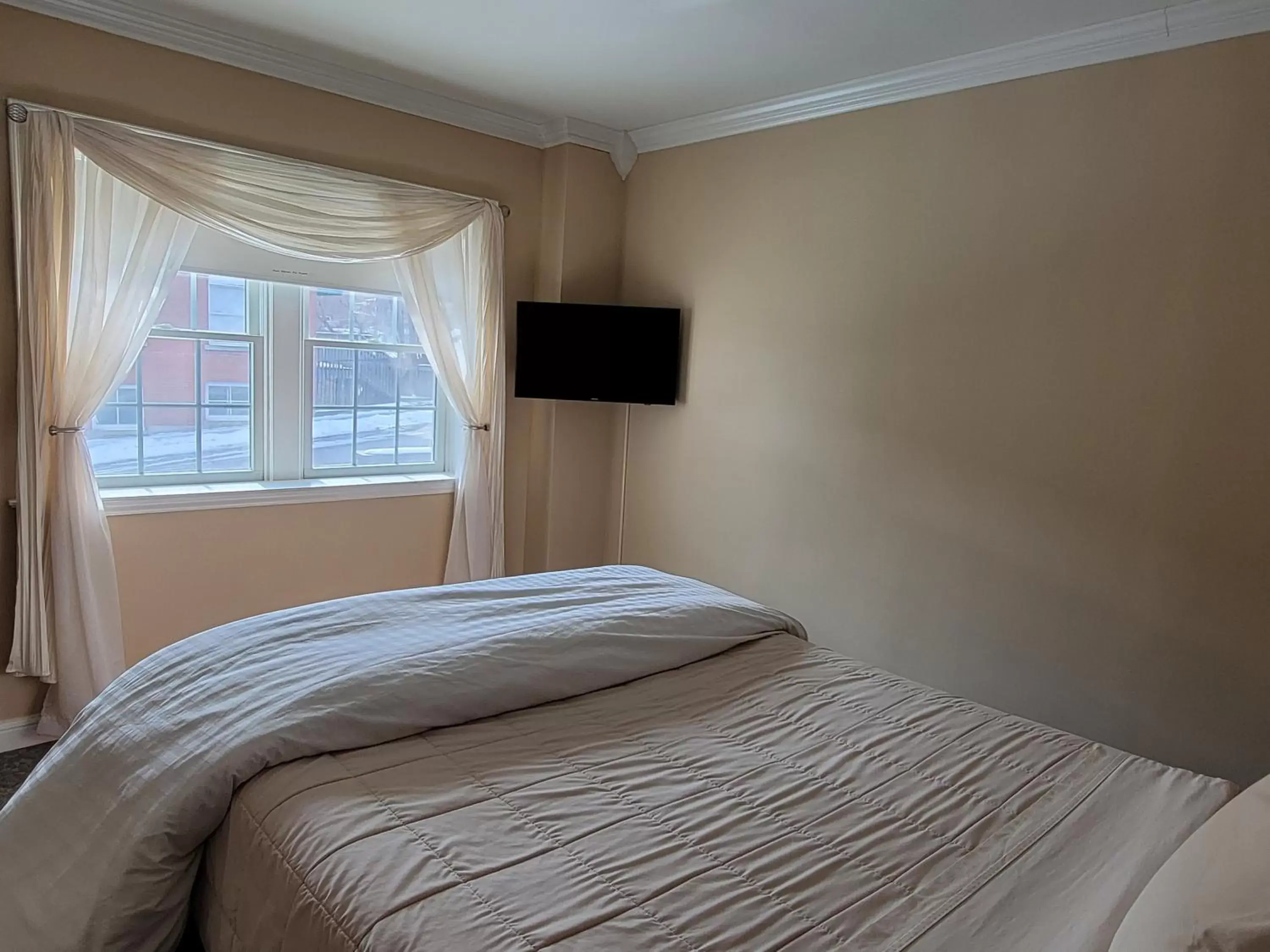 City view, Bed in Lowell Inn