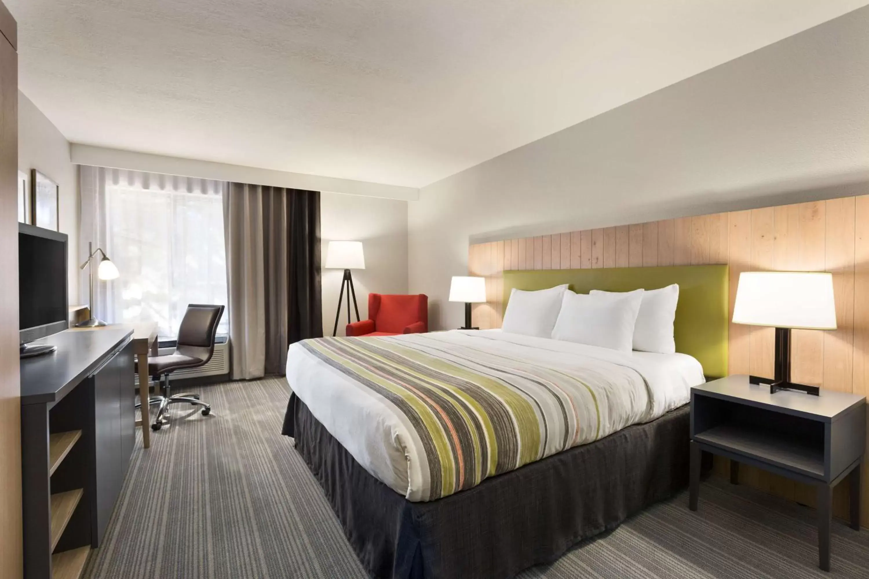 Photo of the whole room, Bed in Country Inn & Suites by Radisson, Flagstaff, AZ