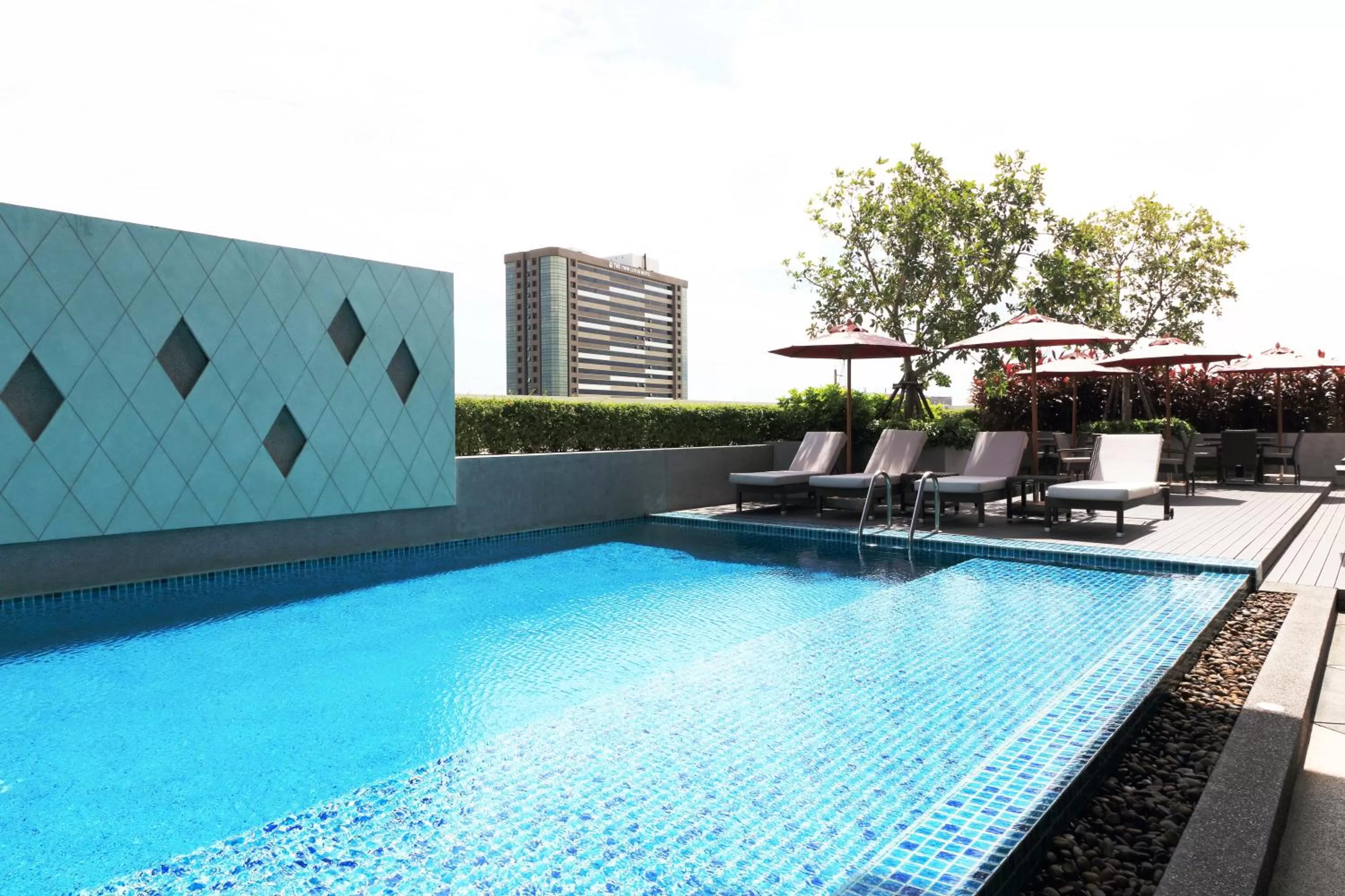 Swimming pool in Grand Fortune Hotel Nakhon Si Thammarat