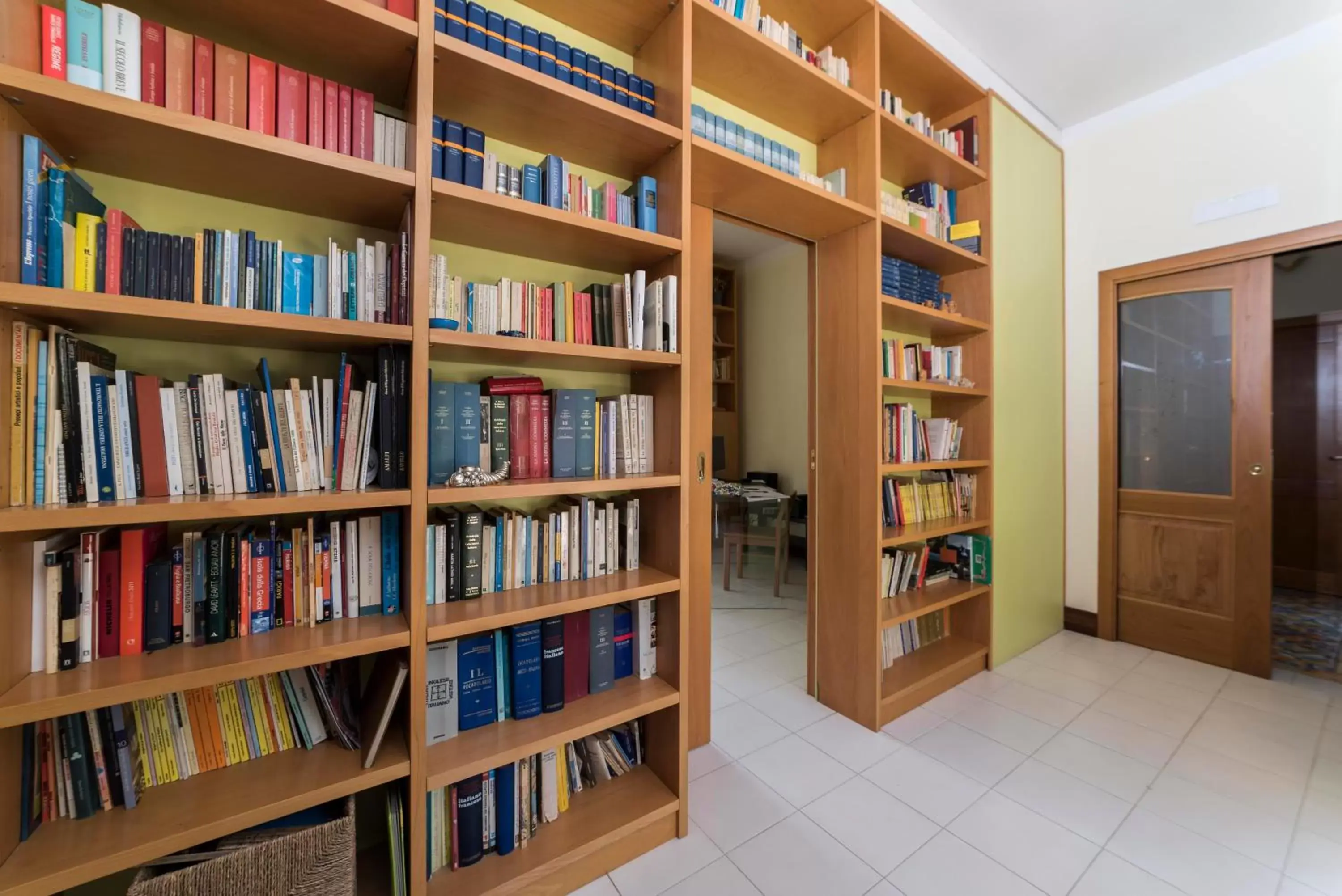 Library in B&B Albachiara Casa di Campagna