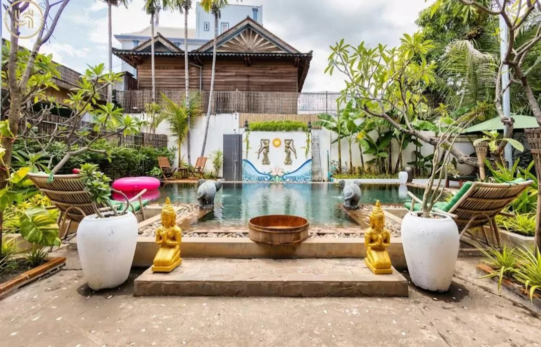 Swimming pool in ERCAN BOUTiQUE