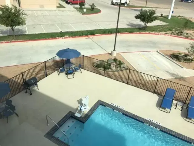 Swimming pool, Pool View in Comfort Inn & Suites Snyder