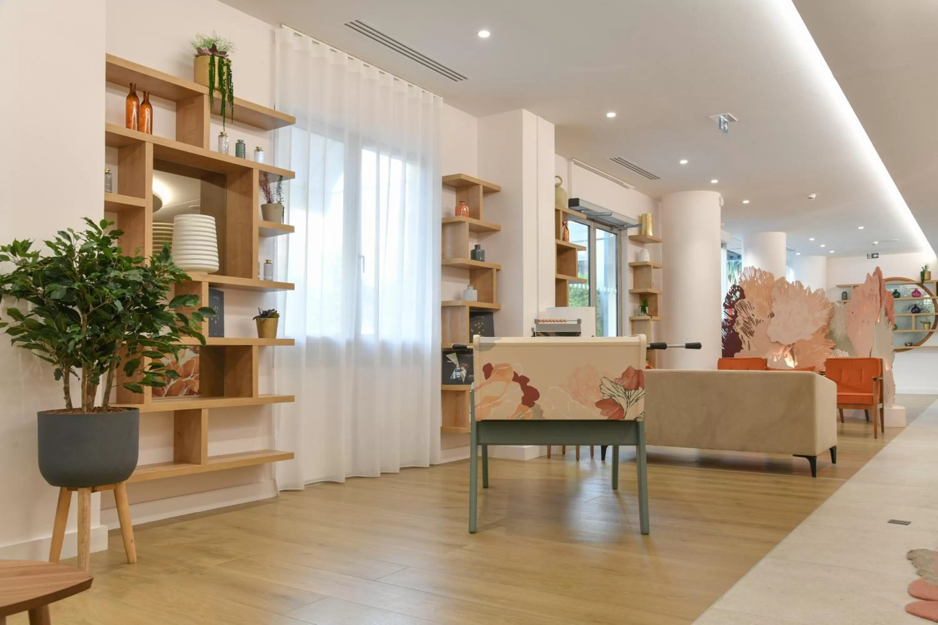 Lobby or reception in Pullman La Pléiade Montpellier Centre