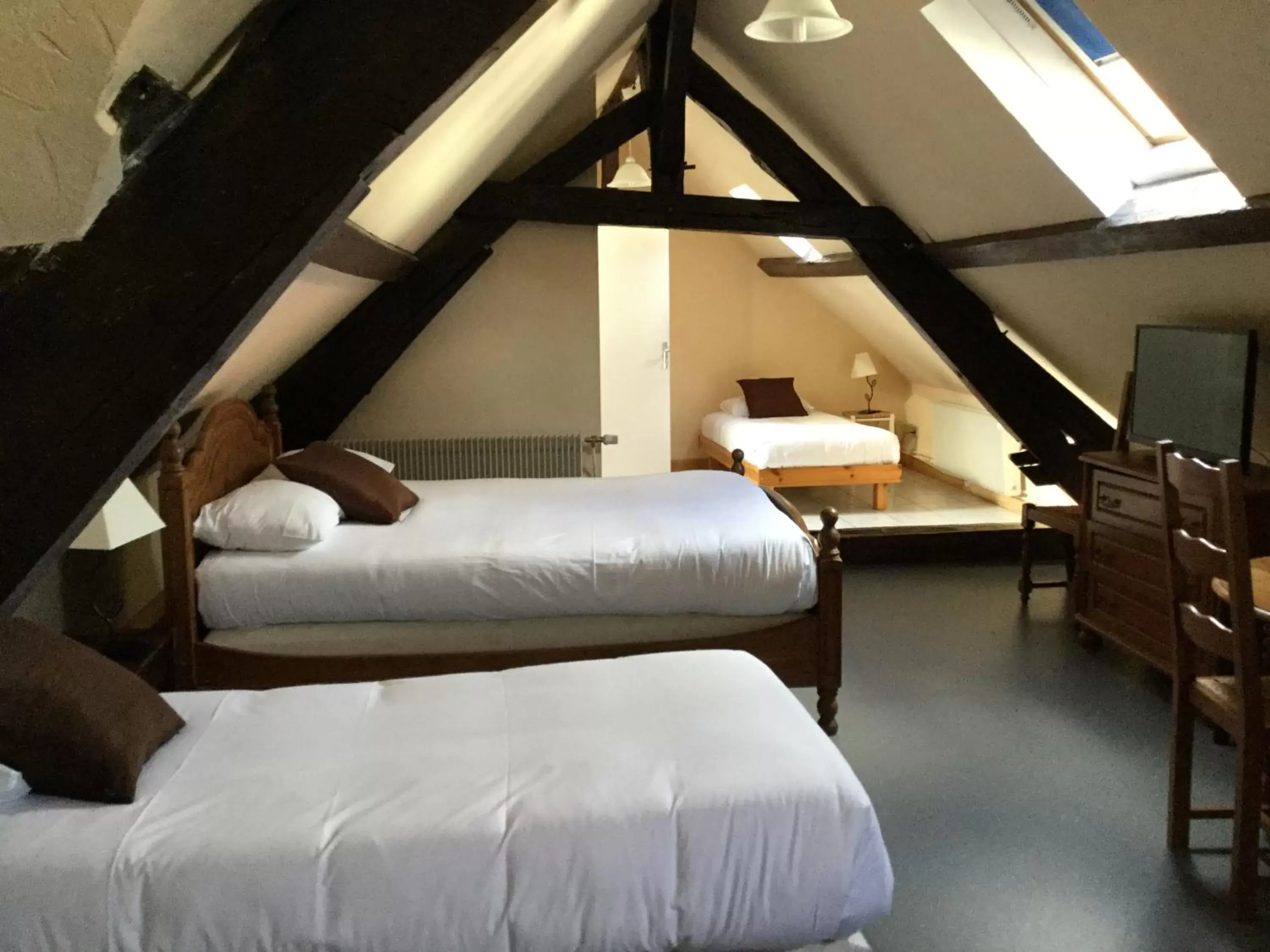 Photo of the whole room, Bed in Hôtel République