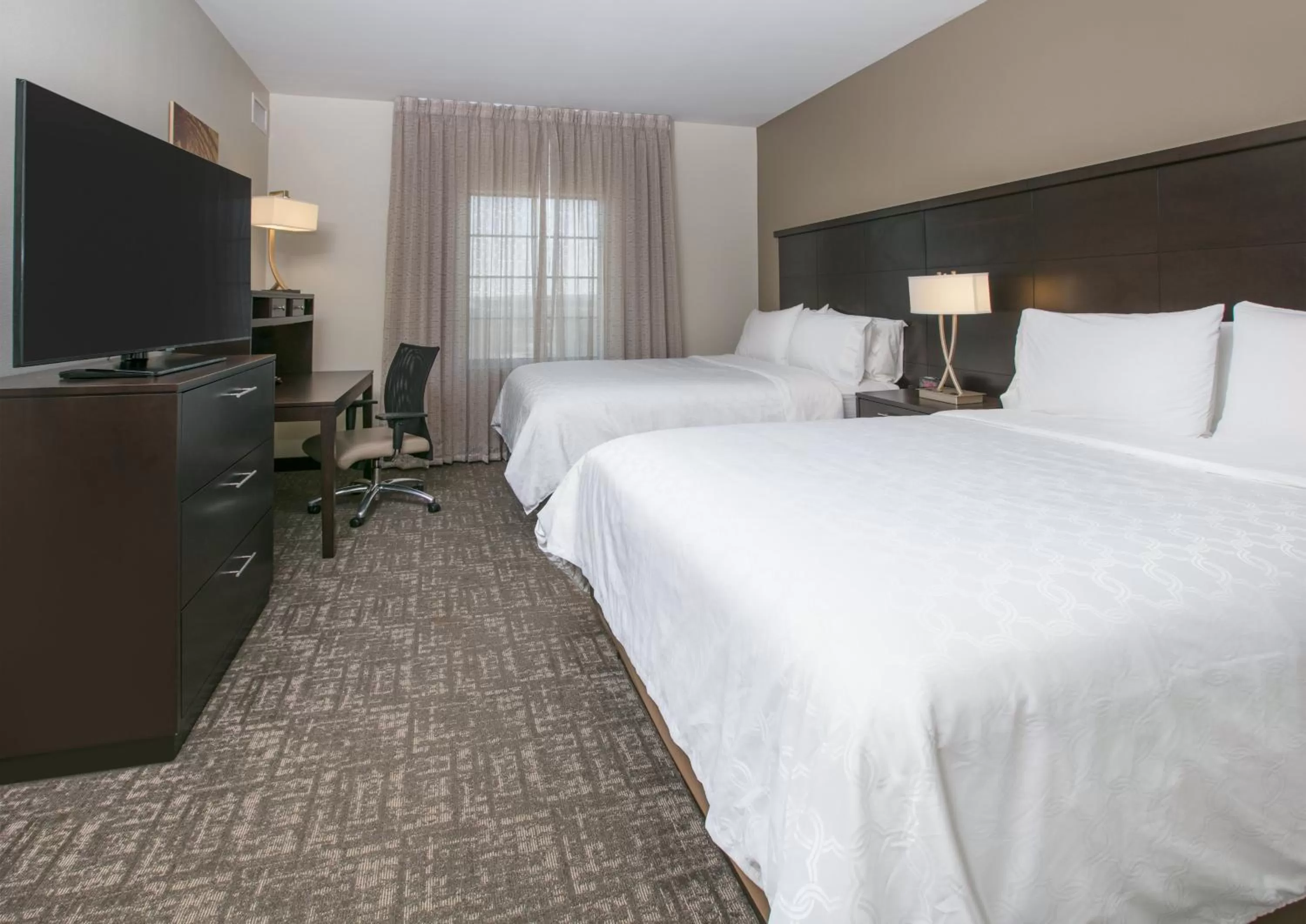 Photo of the whole room, Bed in Staybridge Suites Plano - Richardson Area by IHG