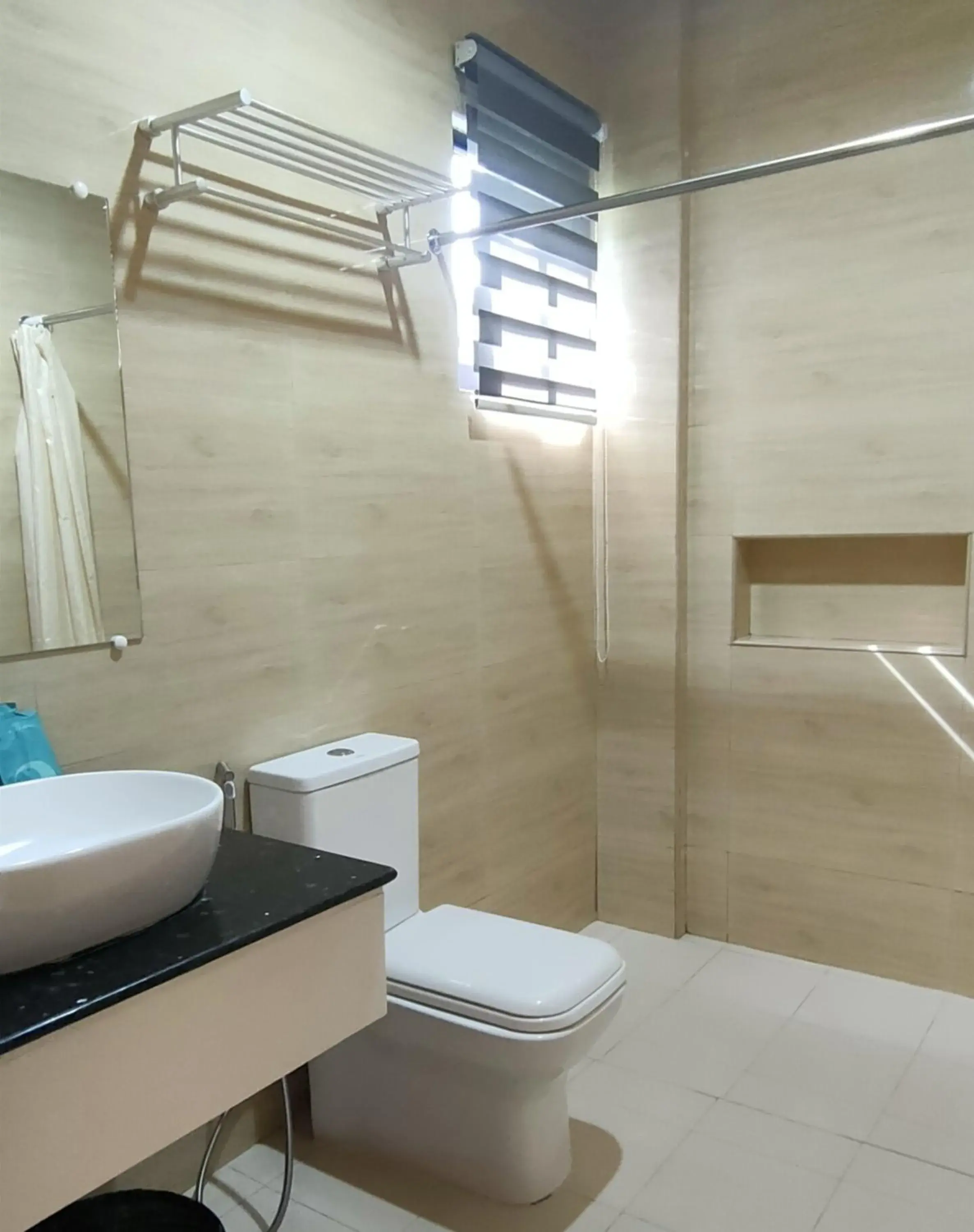 Shower, Bathroom in Sea Horizon Resort