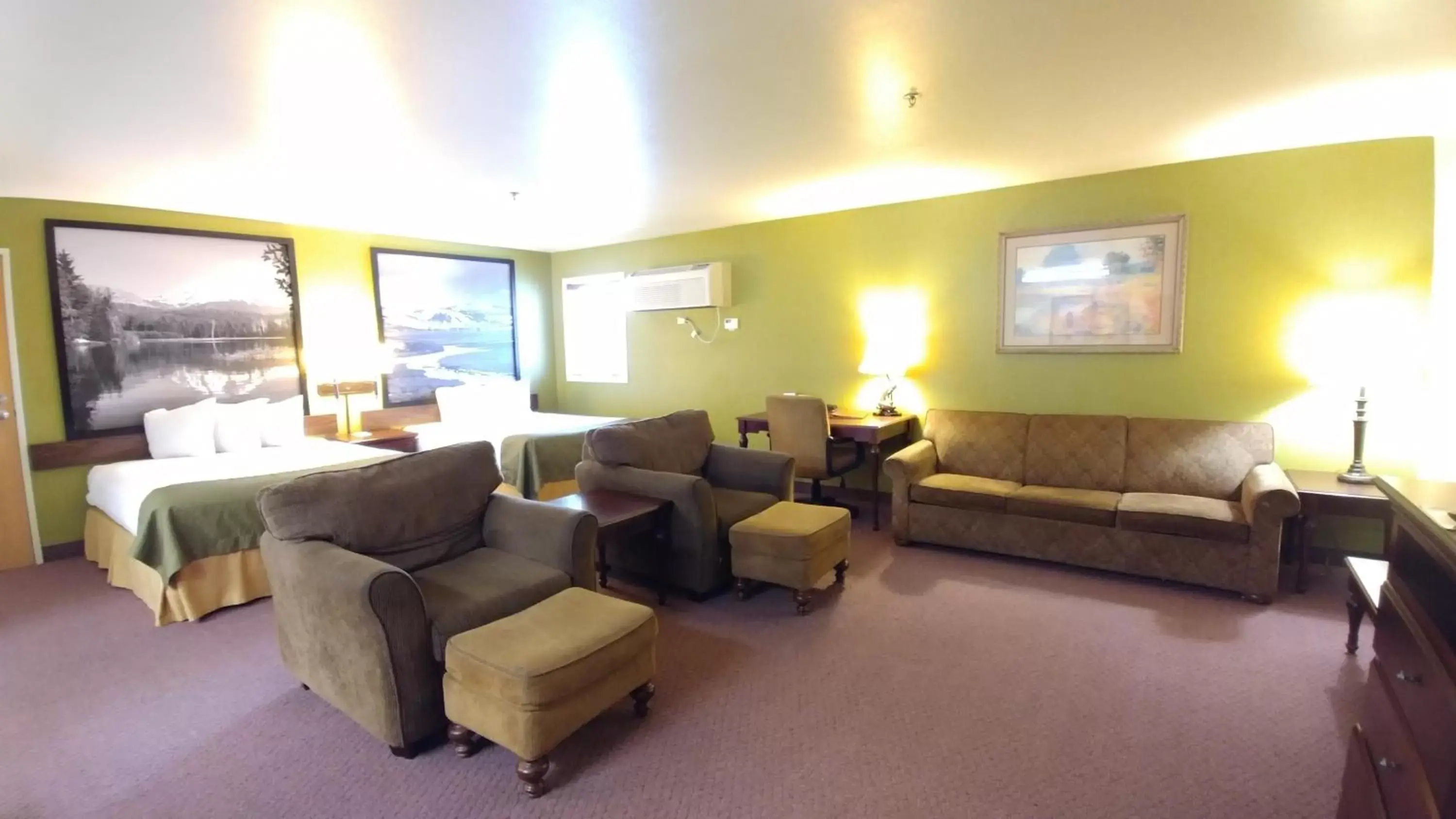 Bed, Seating Area in Super 8 by Wyndham McCall