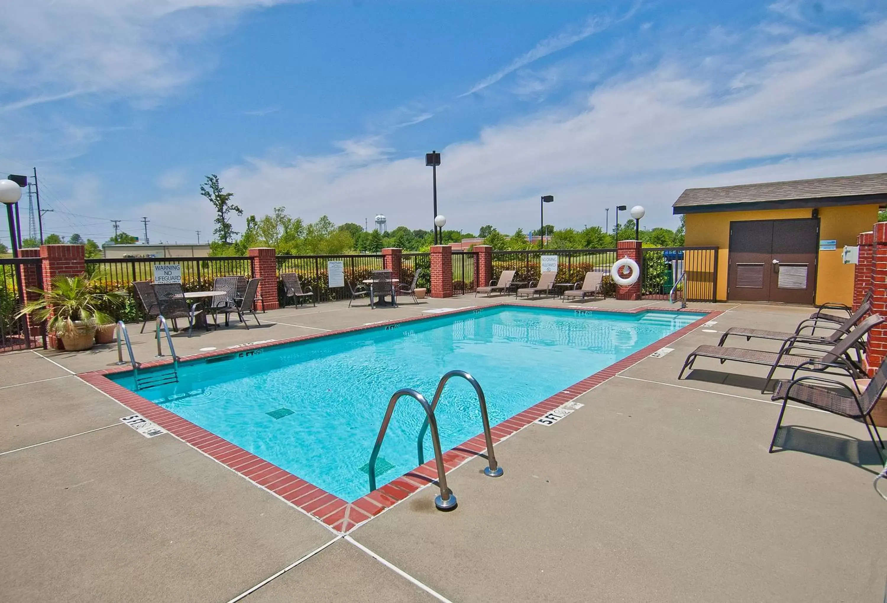 Swimming Pool in Holiday Inn Express Hotel & Suites Olive Branch, an IHG Hotel