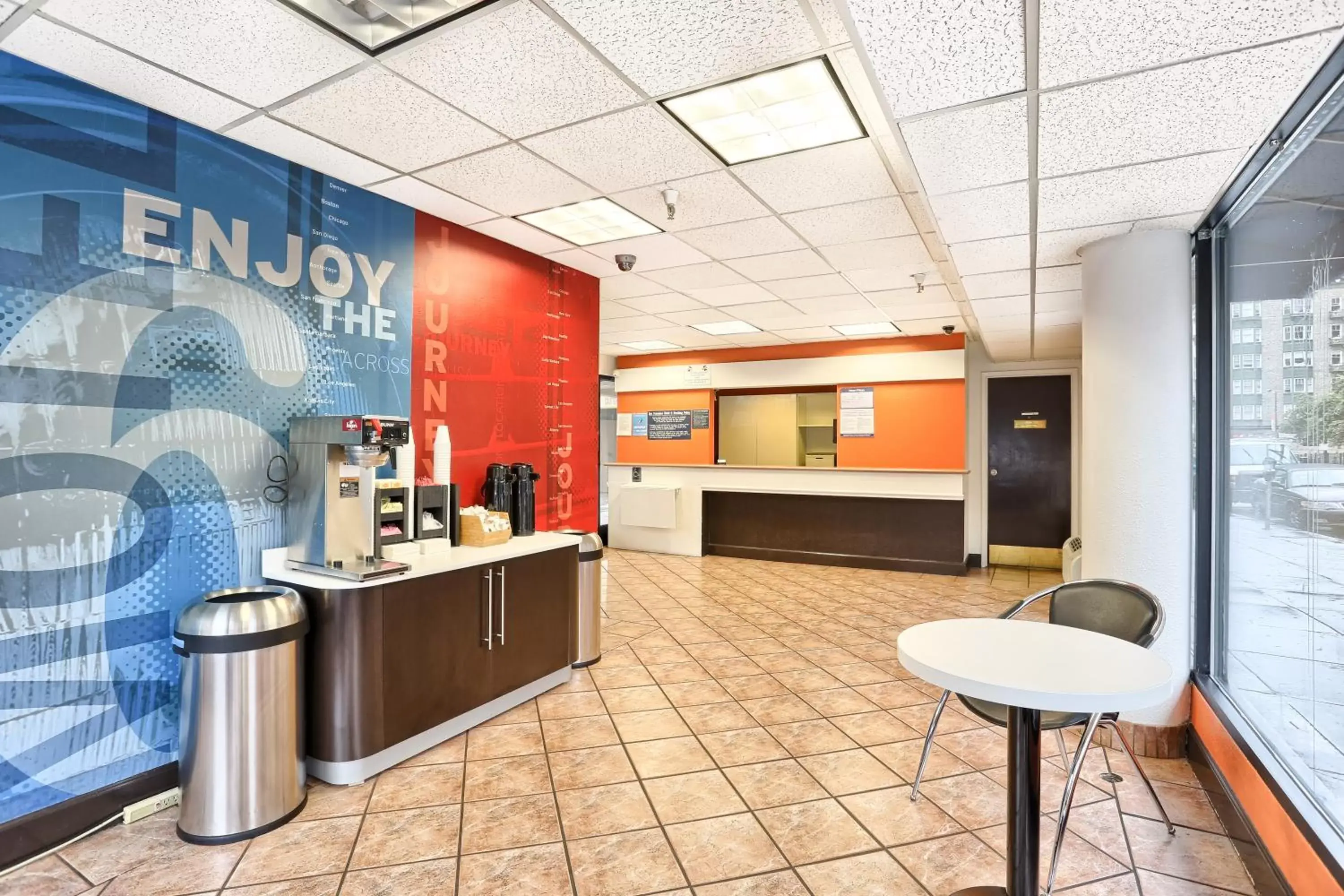 Lobby or reception in Motel 6 San Francisco Downtown