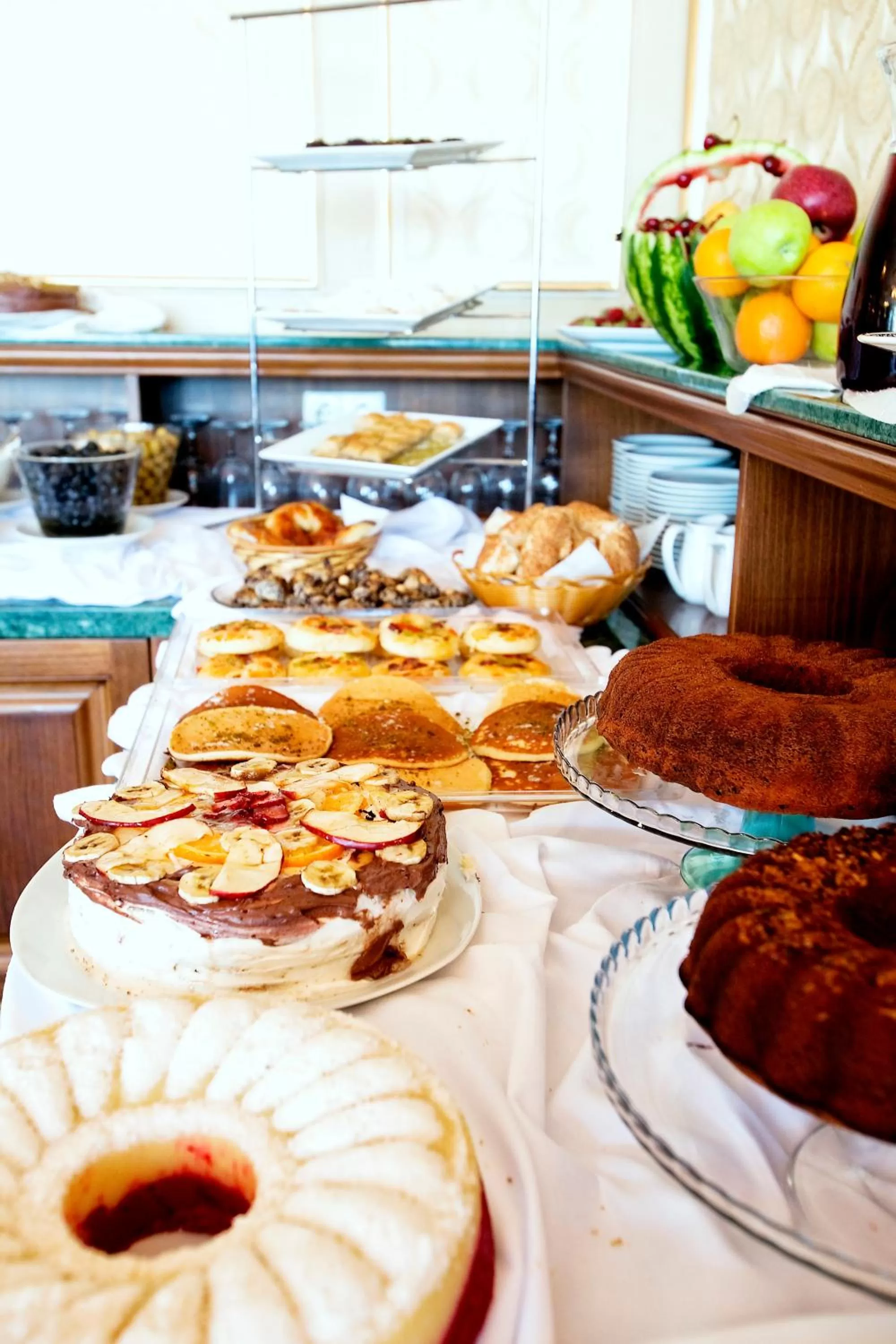 Buffet breakfast in Hotel Sumengen