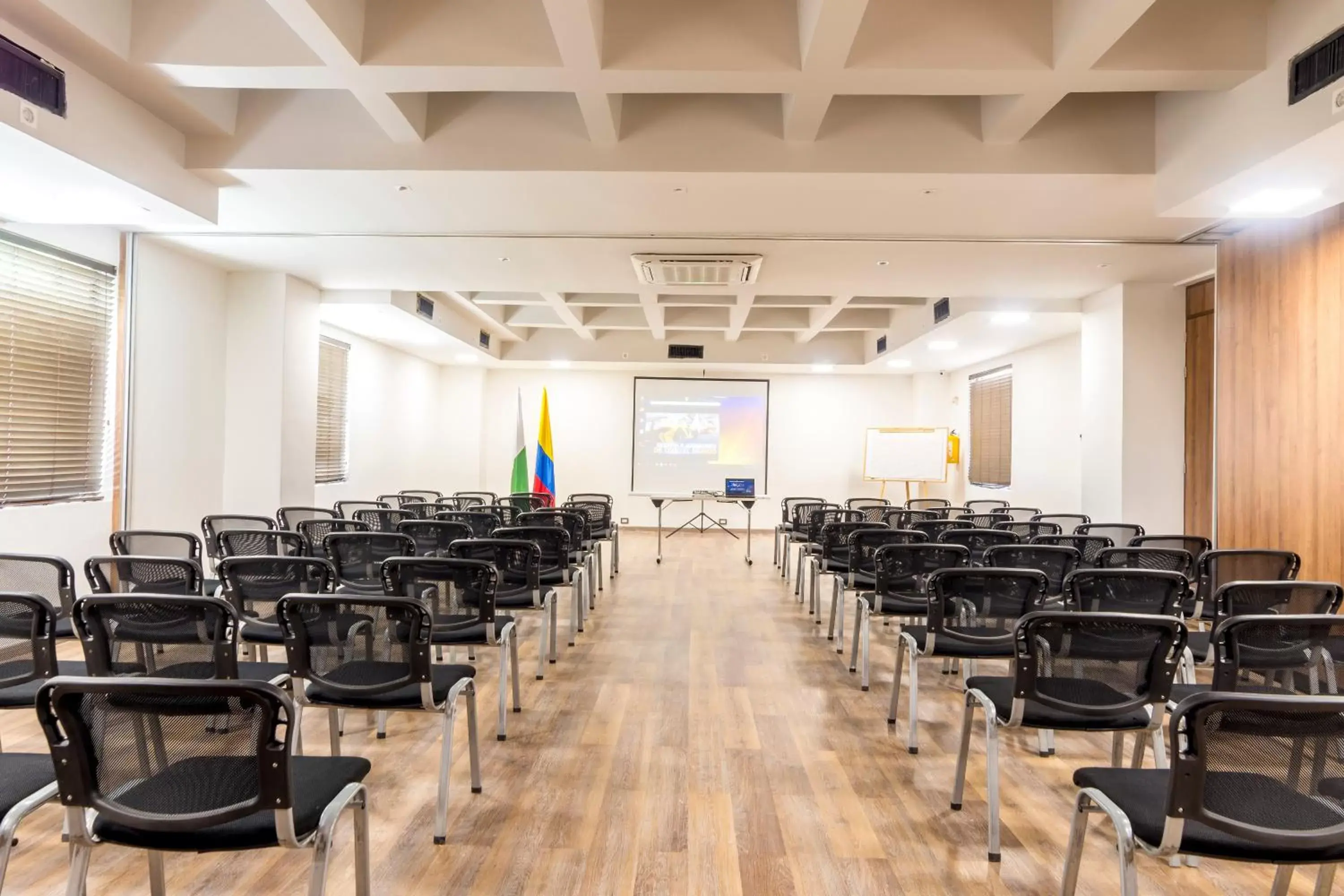 Meeting/conference room in GHL Hotel Portón Medellín