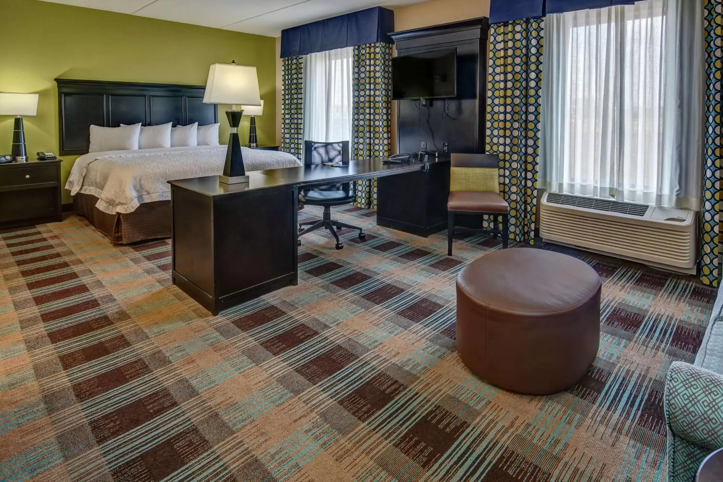 Bedroom in Hampton Inn & Suites Clarksville