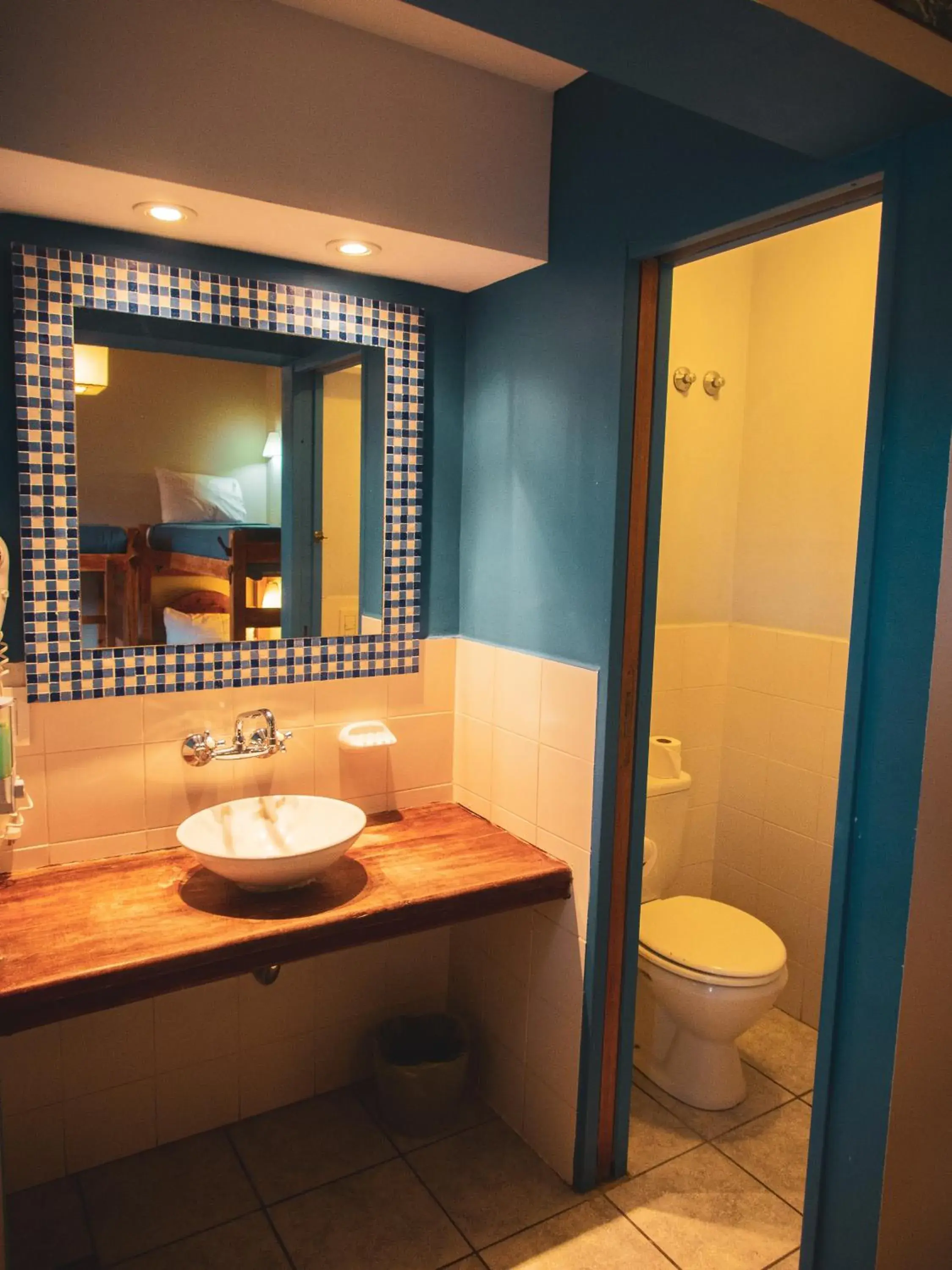 Bathroom in America del Sur Hostel Calafate