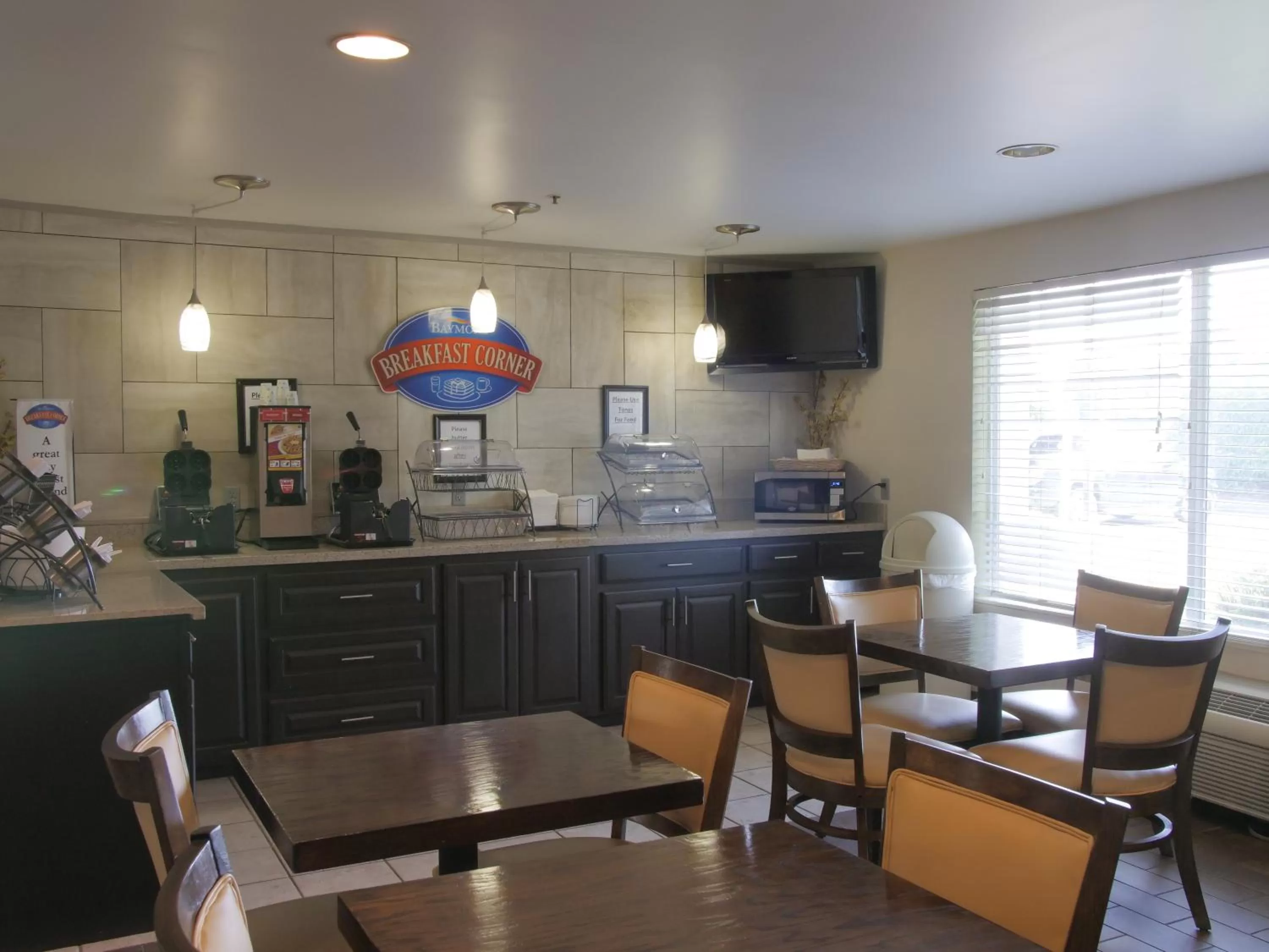 Baymont by Wyndham Louisville East