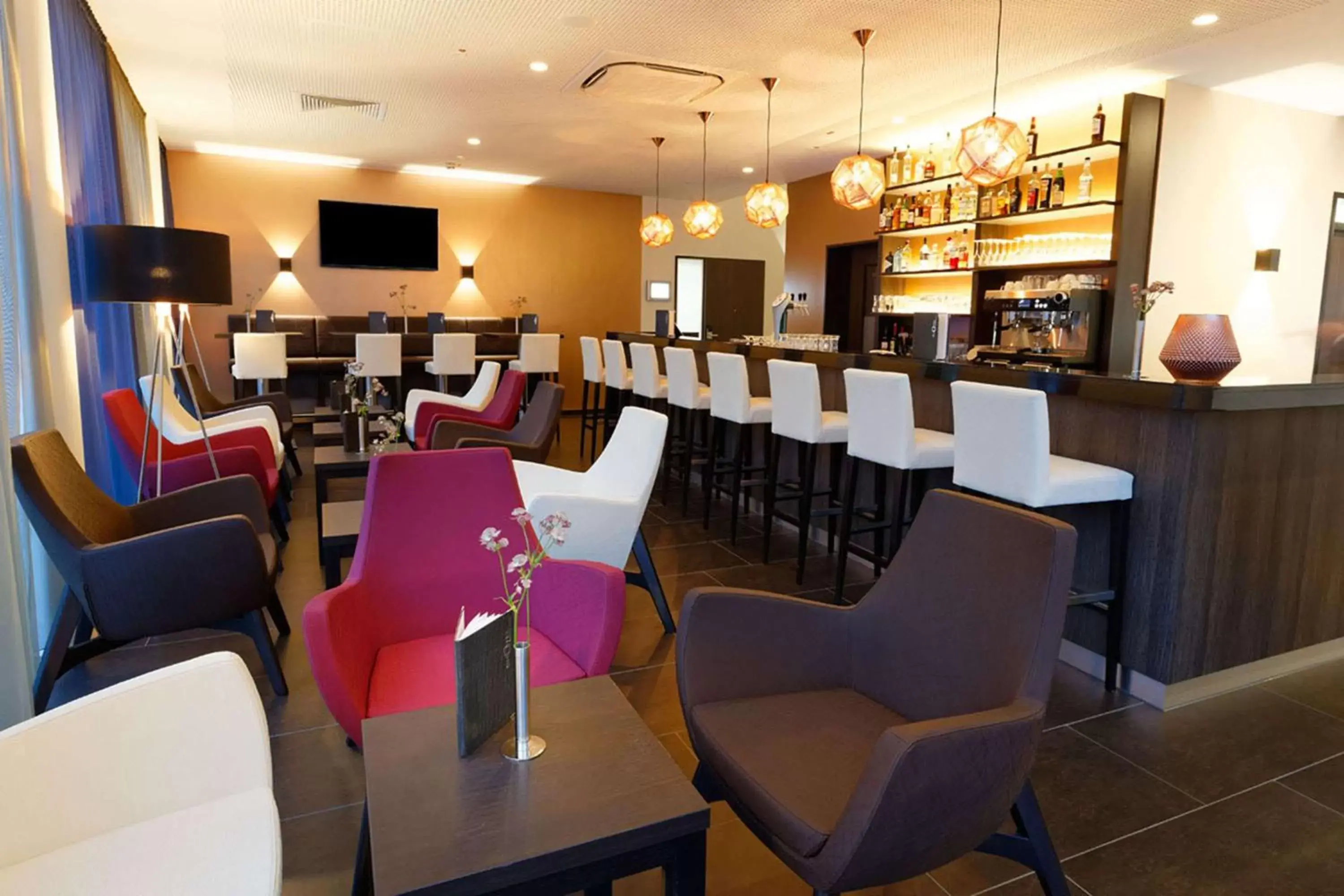 Lounge or bar, Restaurant/Places to Eat in GHOTEL hotel & living Essen