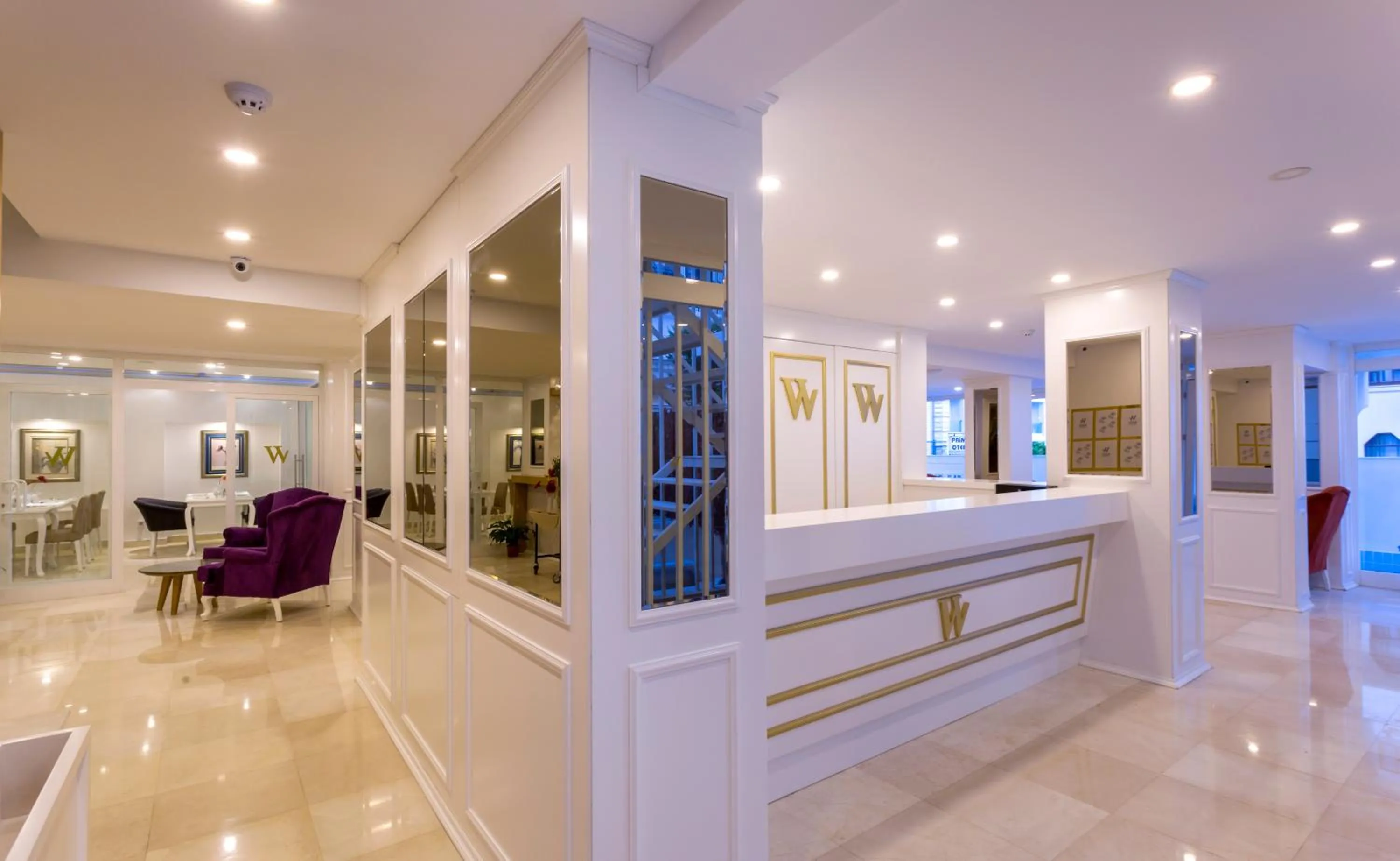 Lobby or reception in Wise Hotel & Spa - Adults Only