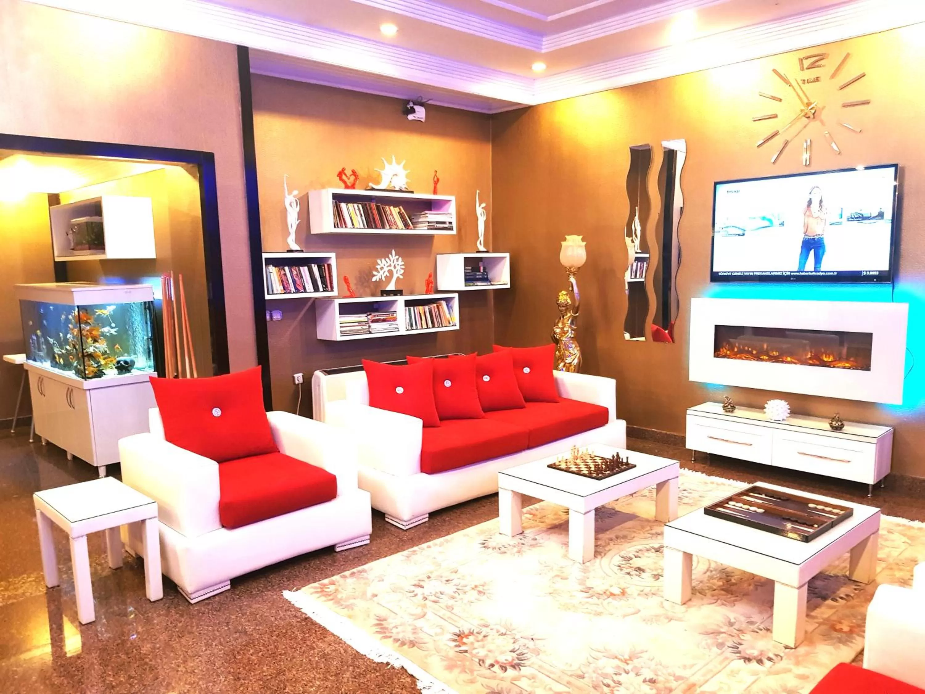 Communal lounge/ TV room in Business Park Hotel