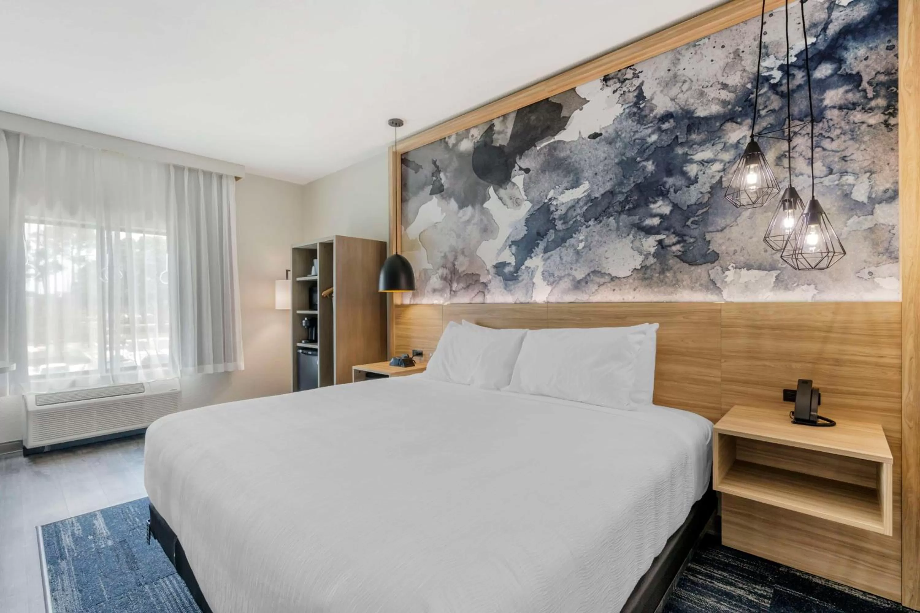 Bedroom, Bed in Best Western Plus Winter Haven Inn & Suites