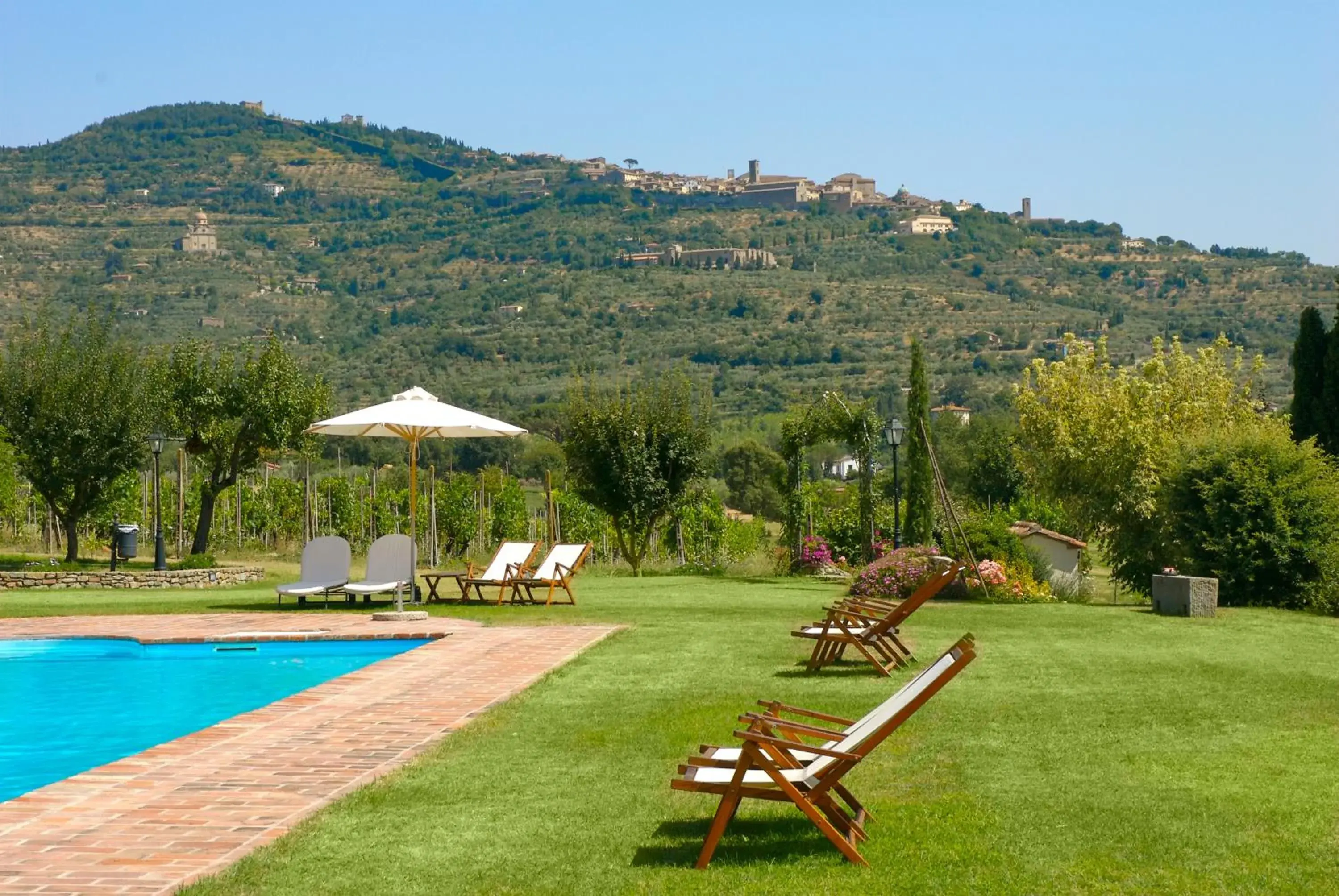 Garden, Swimming Pool in Relais Villa Baldelli