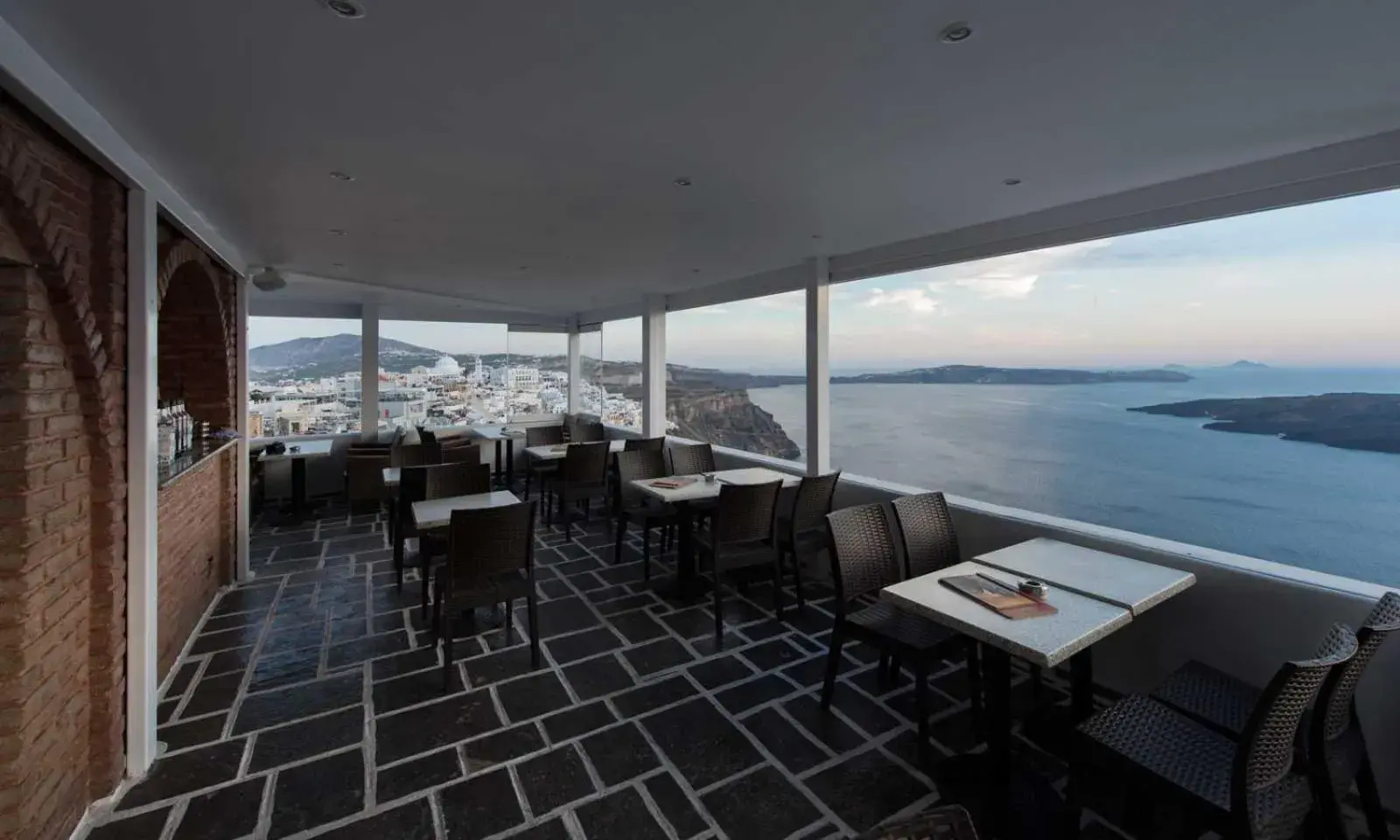 Lounge or bar, Restaurant/Places to Eat in Kastro Suites