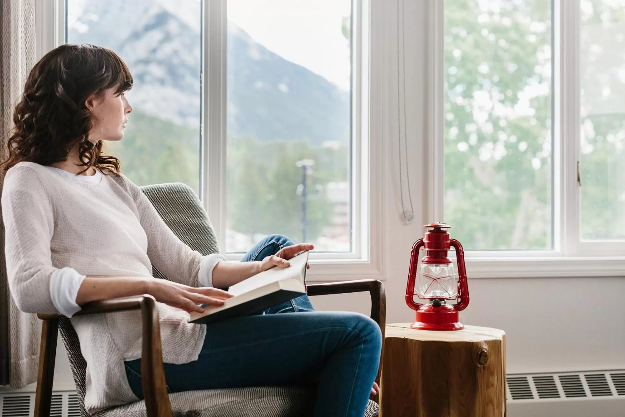 Seating area in Elk + Avenue Hotel