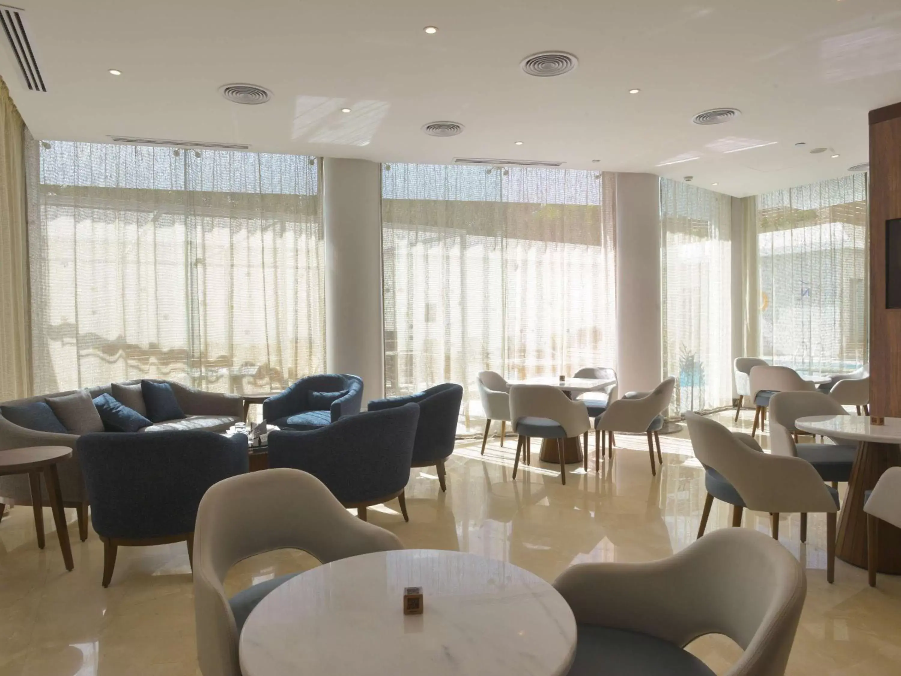 Lounge or bar, Restaurant/Places to Eat in Hotel Novotel Cairo El Borg