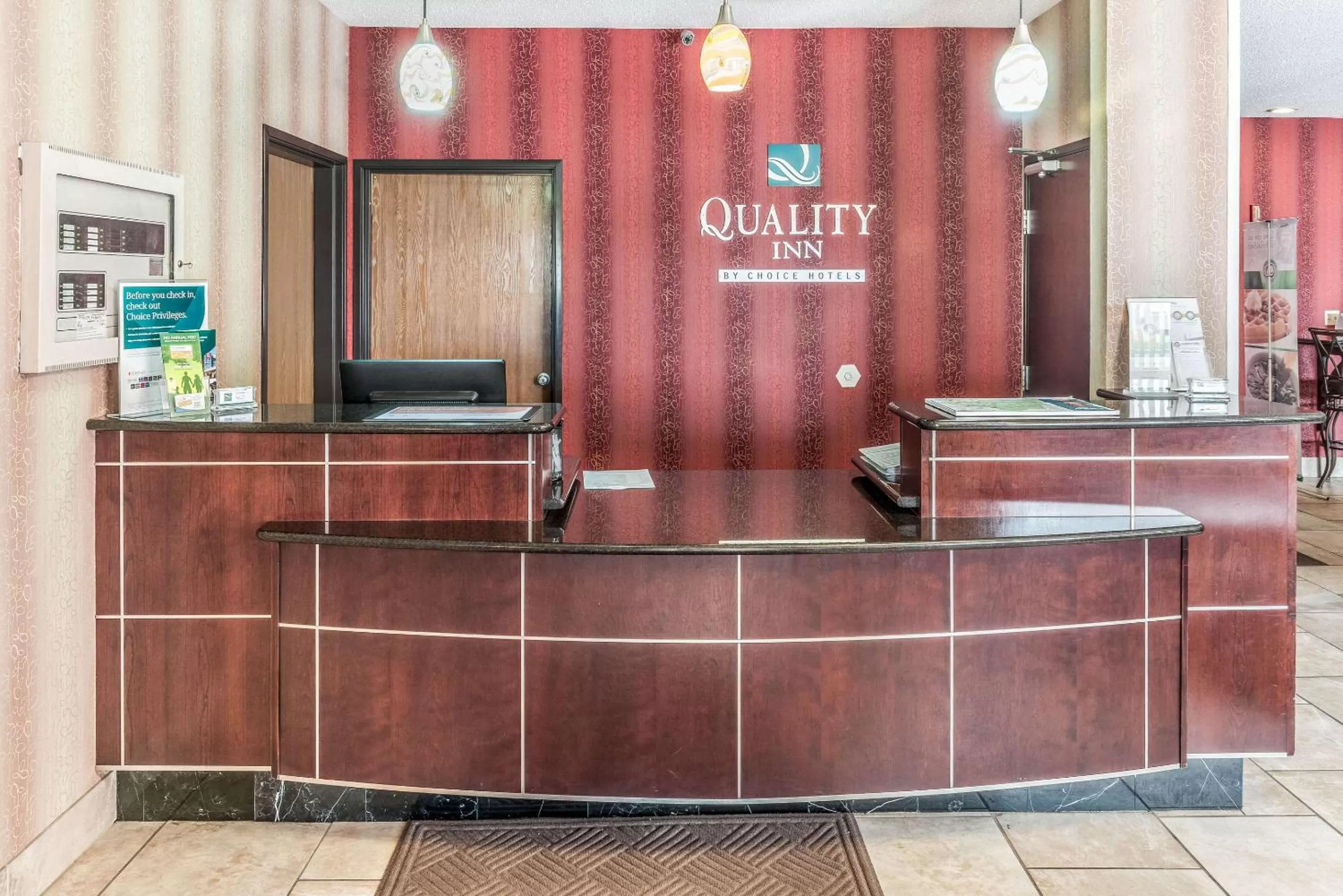 Lobby or reception in Quality Inn & Suites Mankato East
