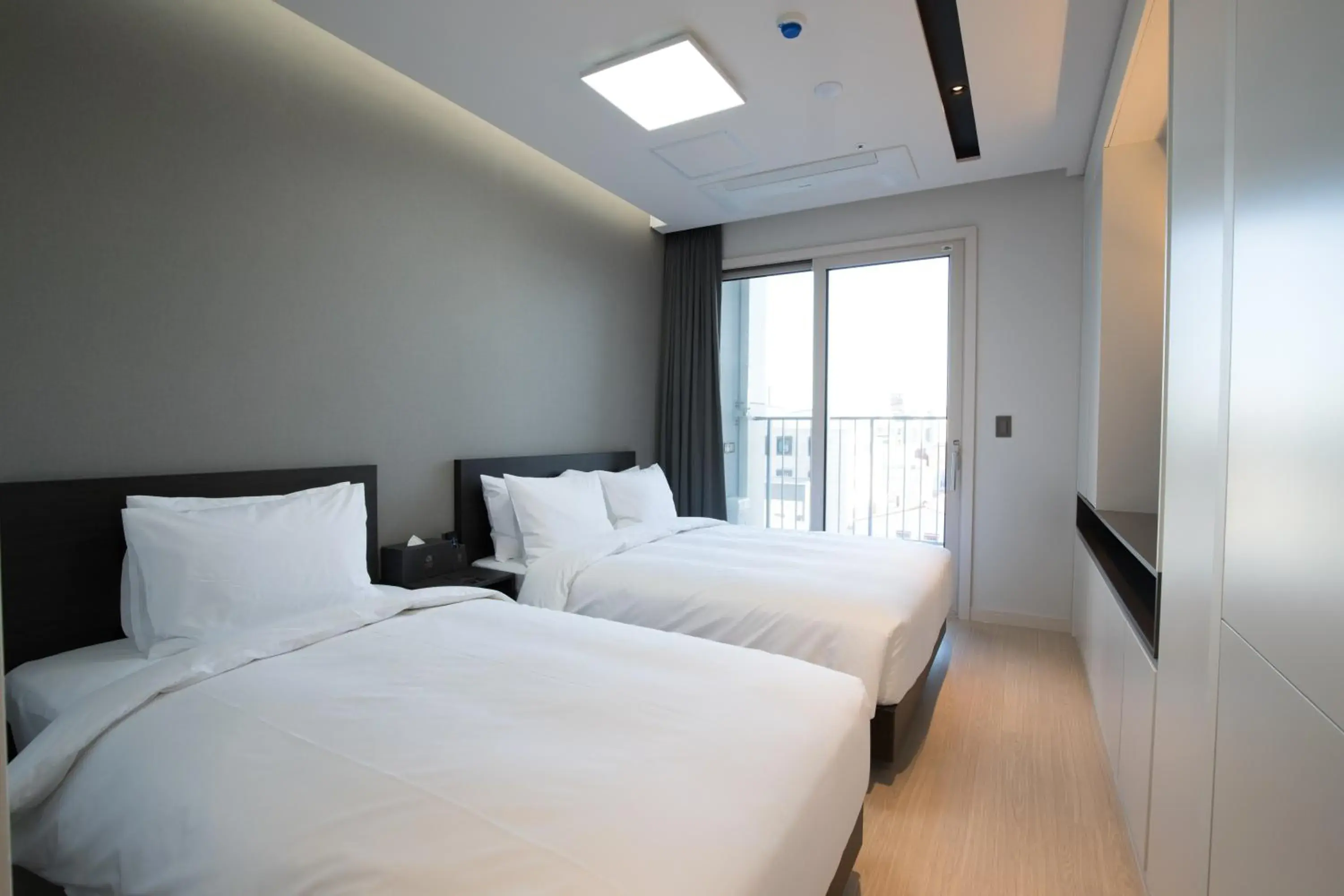 Deluxe Twin Room in Sunrise Hotel Sokcho Deluxe Twin Room in Sunrise Hotel Sokcho