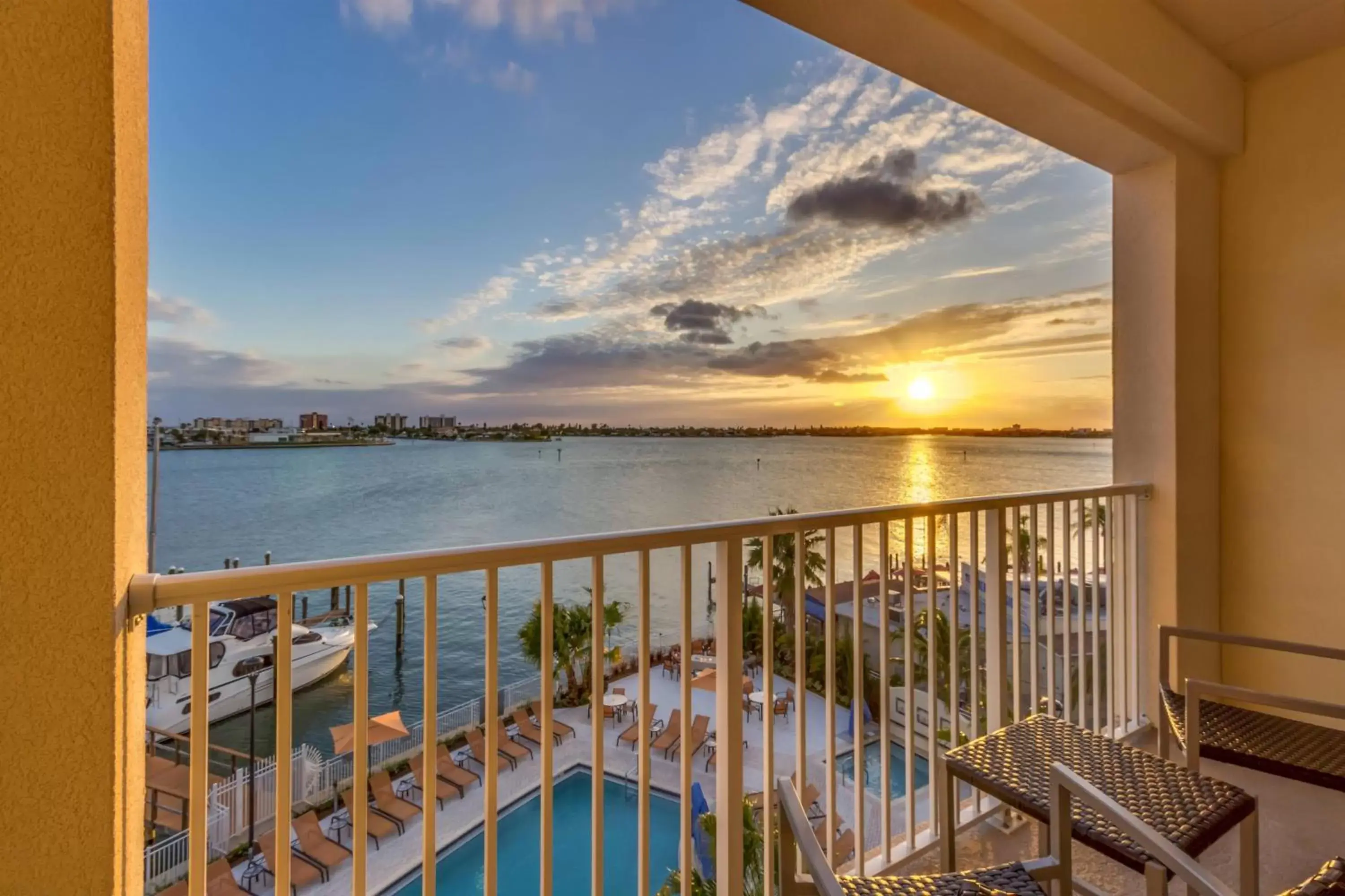 Swimming pool, Pool View in Courtyard by Marriott St. Petersburg Clearwater/Madeira Beach