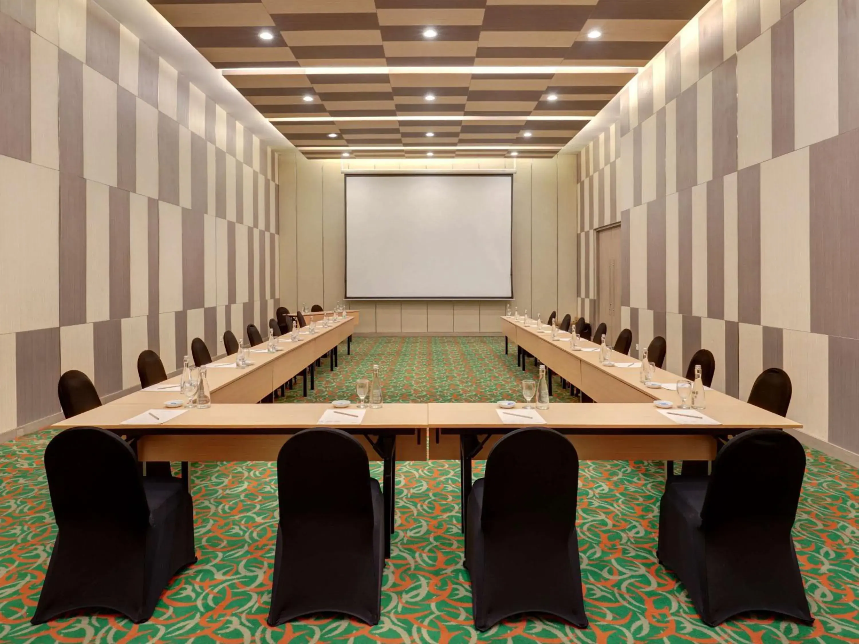 Meeting/conference room in Novotel Palembang Hotel