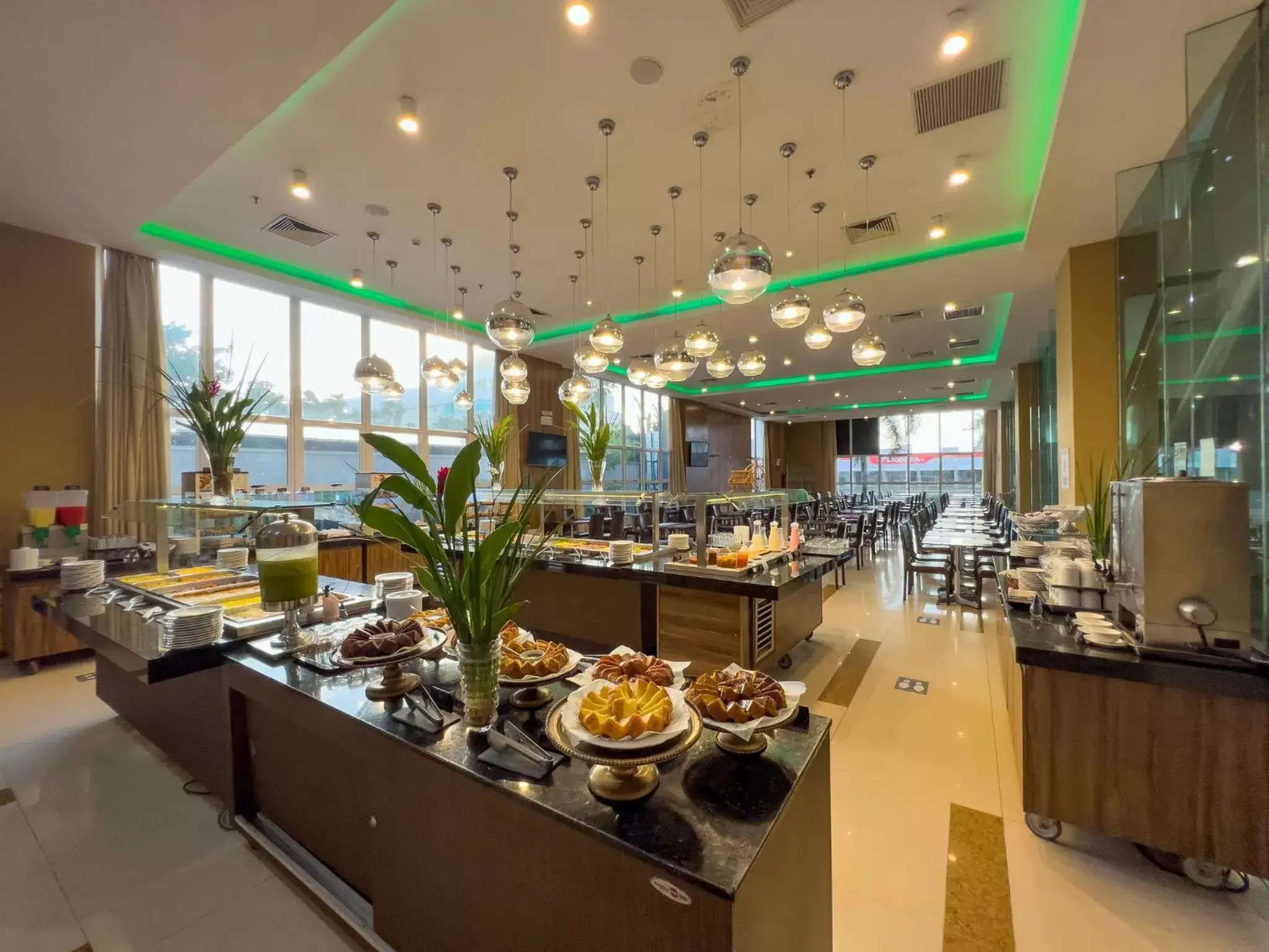 Breakfast, Restaurant/Places to Eat in Holiday Inn Natal, an IHG Hotel