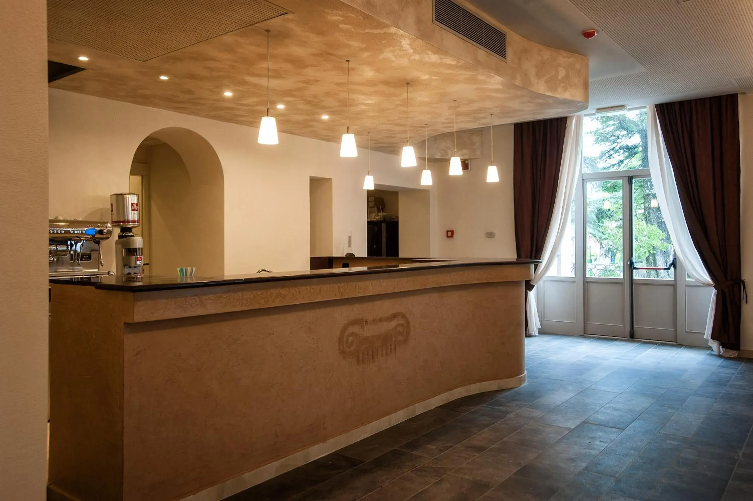 Lounge or bar, Lobby/Reception in Grand Hotel Impero Spa & Resort