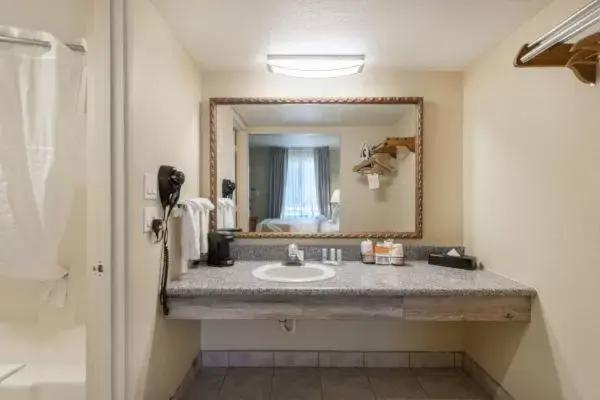 Bathroom in Studio 6 Suites - Willcox, AZ