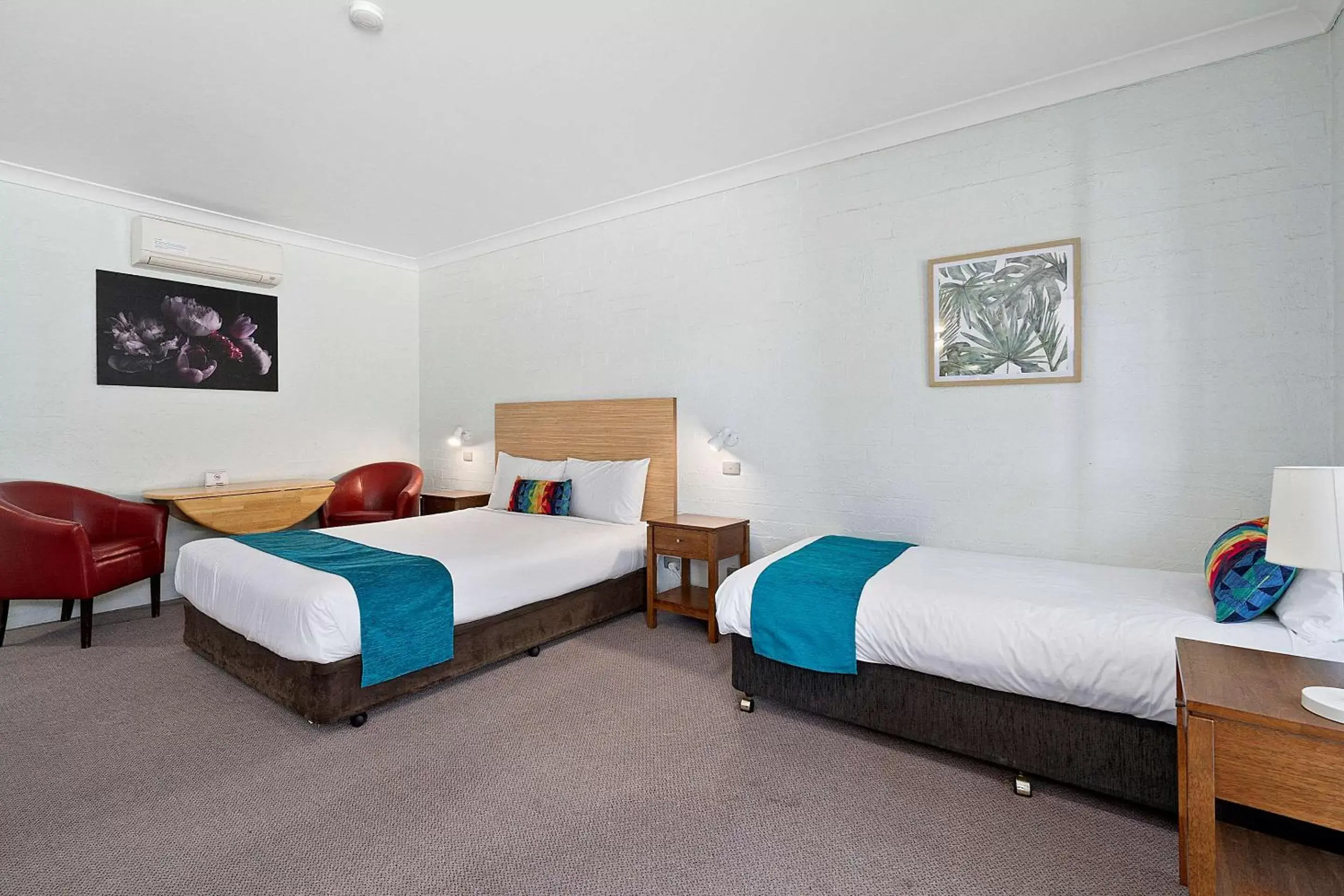 Photo of the whole room, Bed in Econo Lodge Border Gateway Wodonga