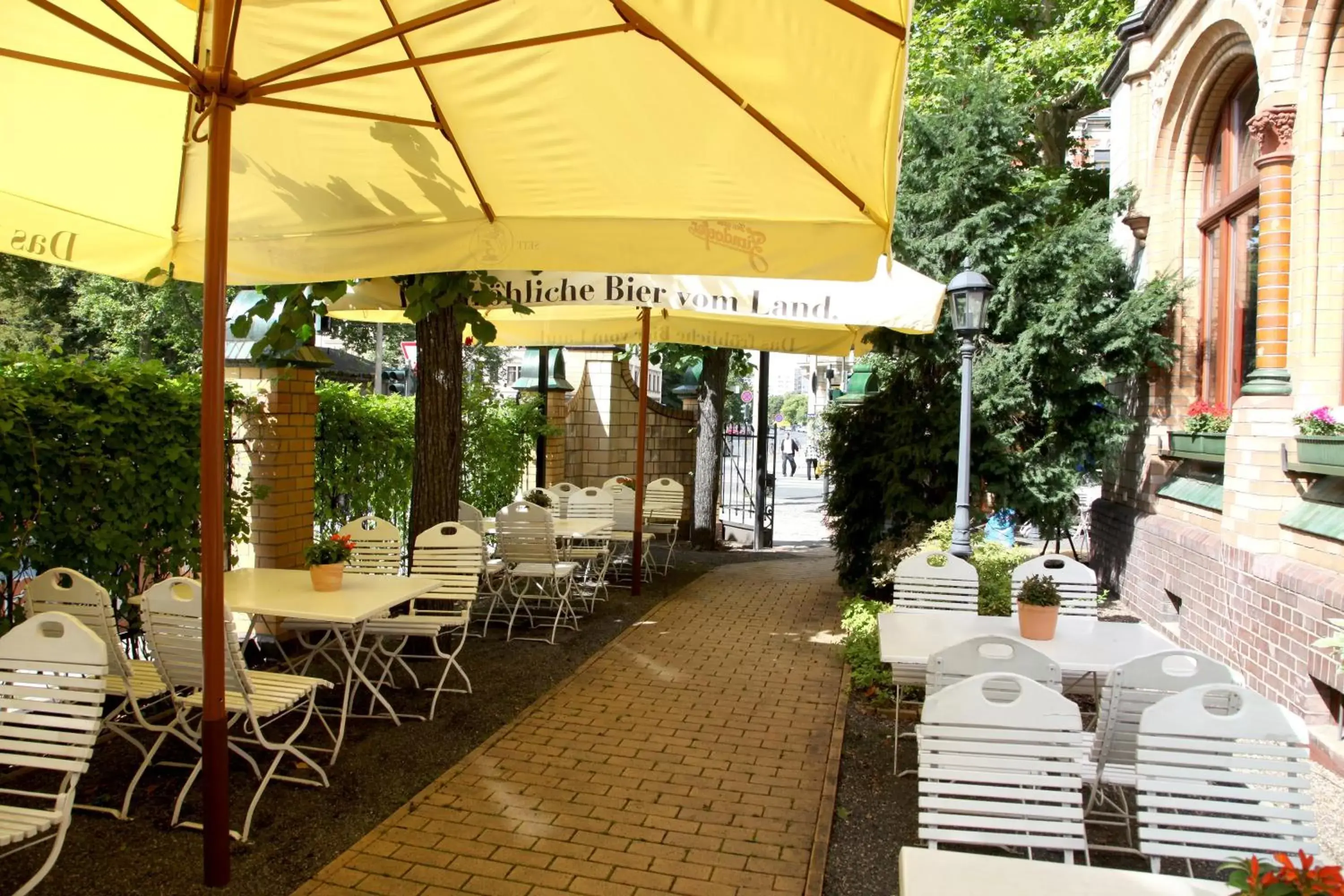 Patio, Restaurant/Places to Eat in Hotel Artushof