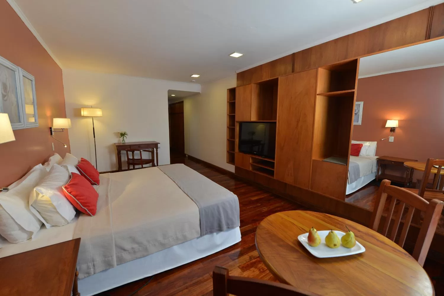 Bed in Hotel Saint George