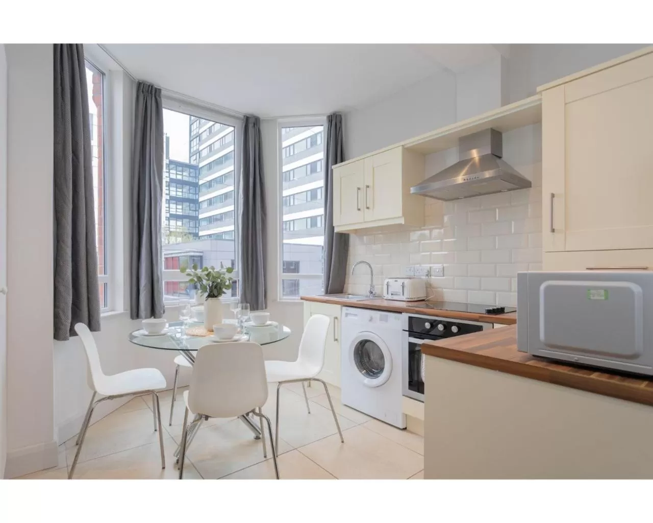 Living room, Kitchen/Kitchenette in Central Belfast Apartments Camden Street