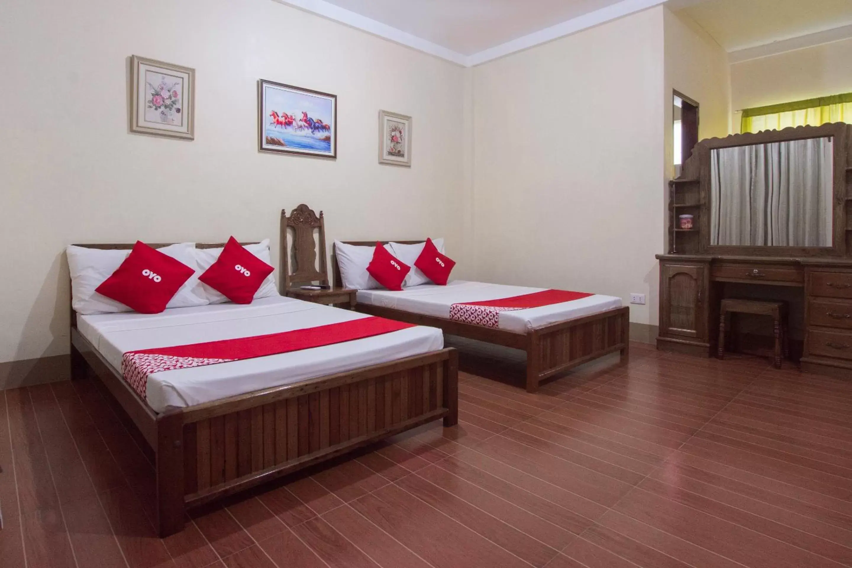 Photo of the whole room, Bed in OYO 658 Roccksar Pension