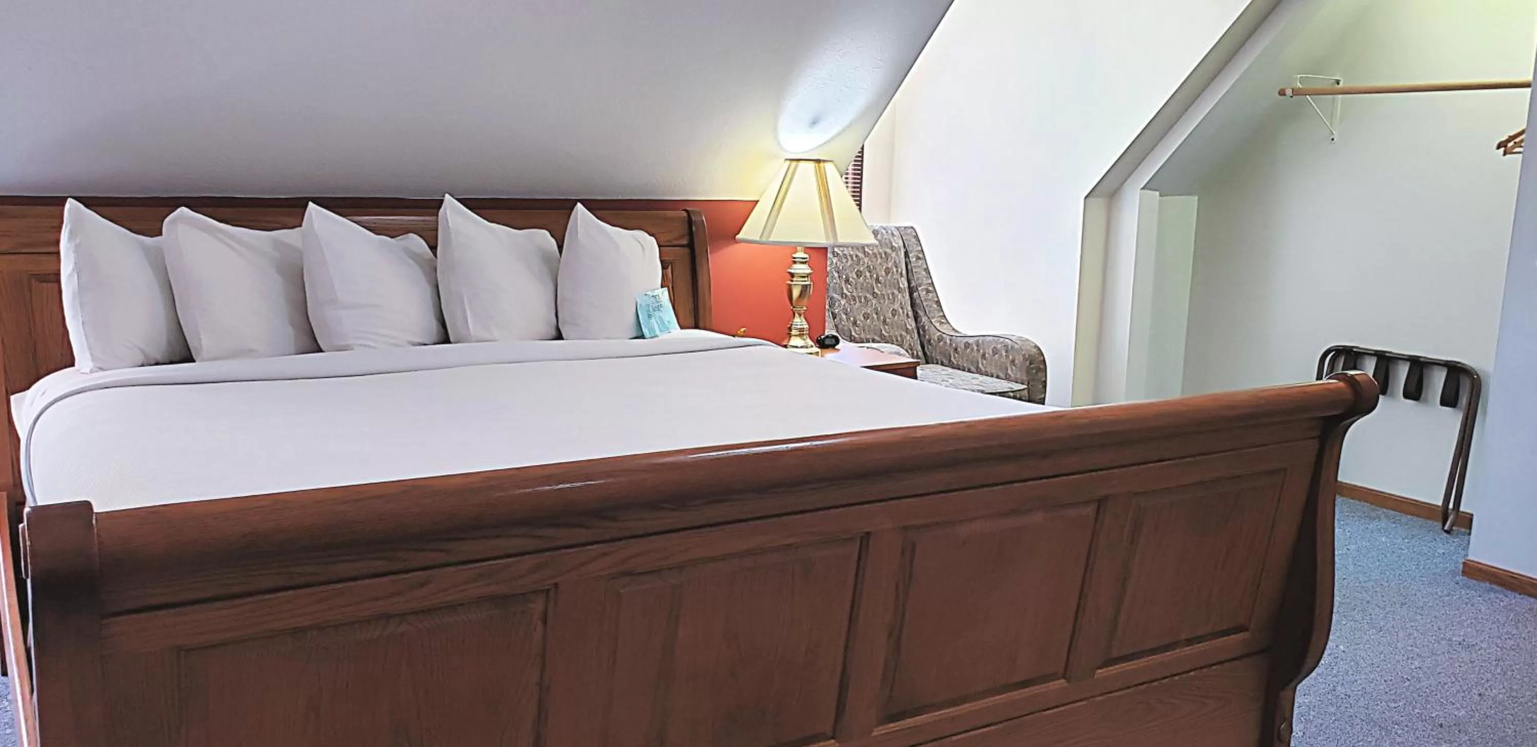 Off site, Bed in Berlin Heritage Inn