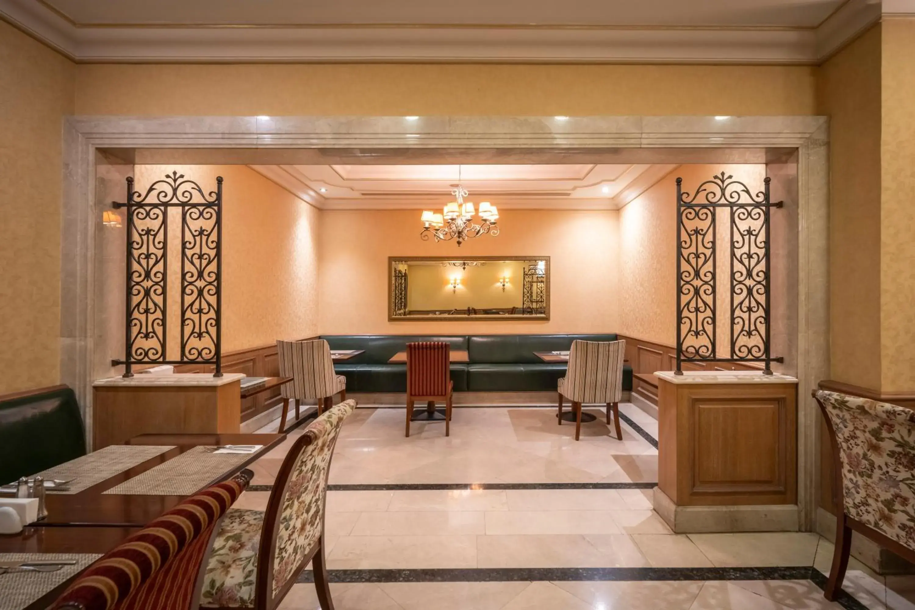 Restaurant/places to eat, Lobby/Reception in The Central Palace Taksim