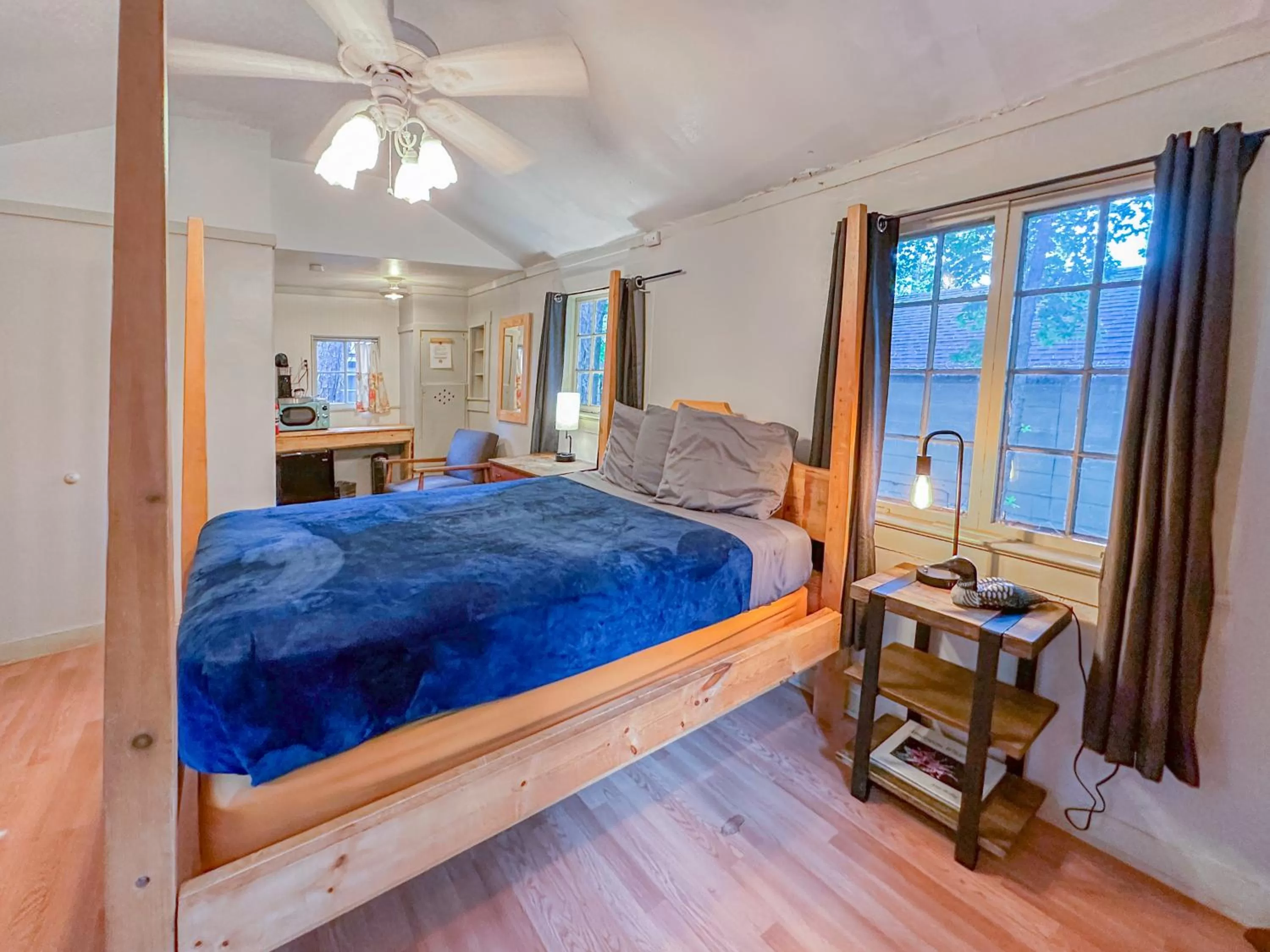 Bed in The Wanderoo Lodge