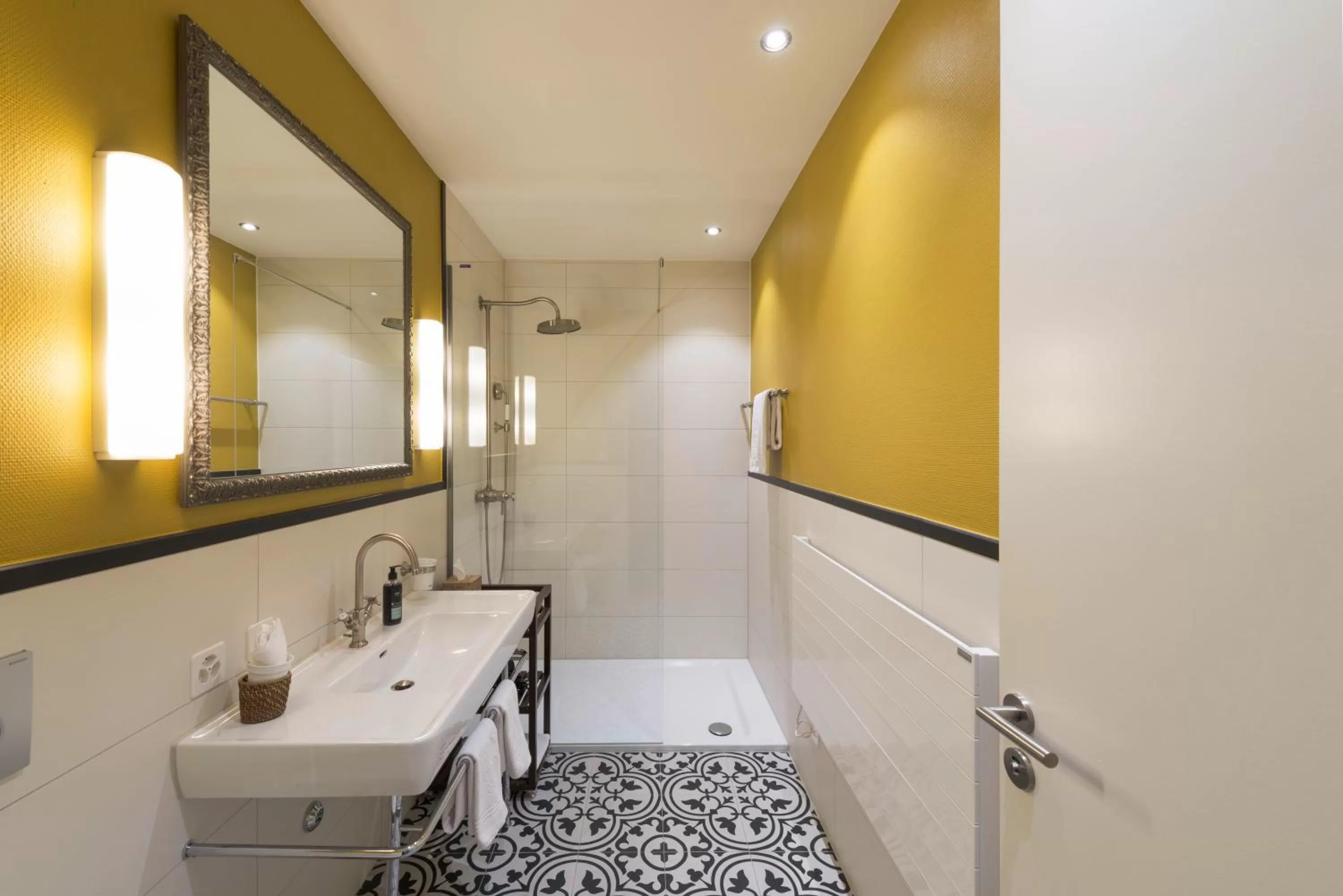 Shower in Blue City Boutique Hotel