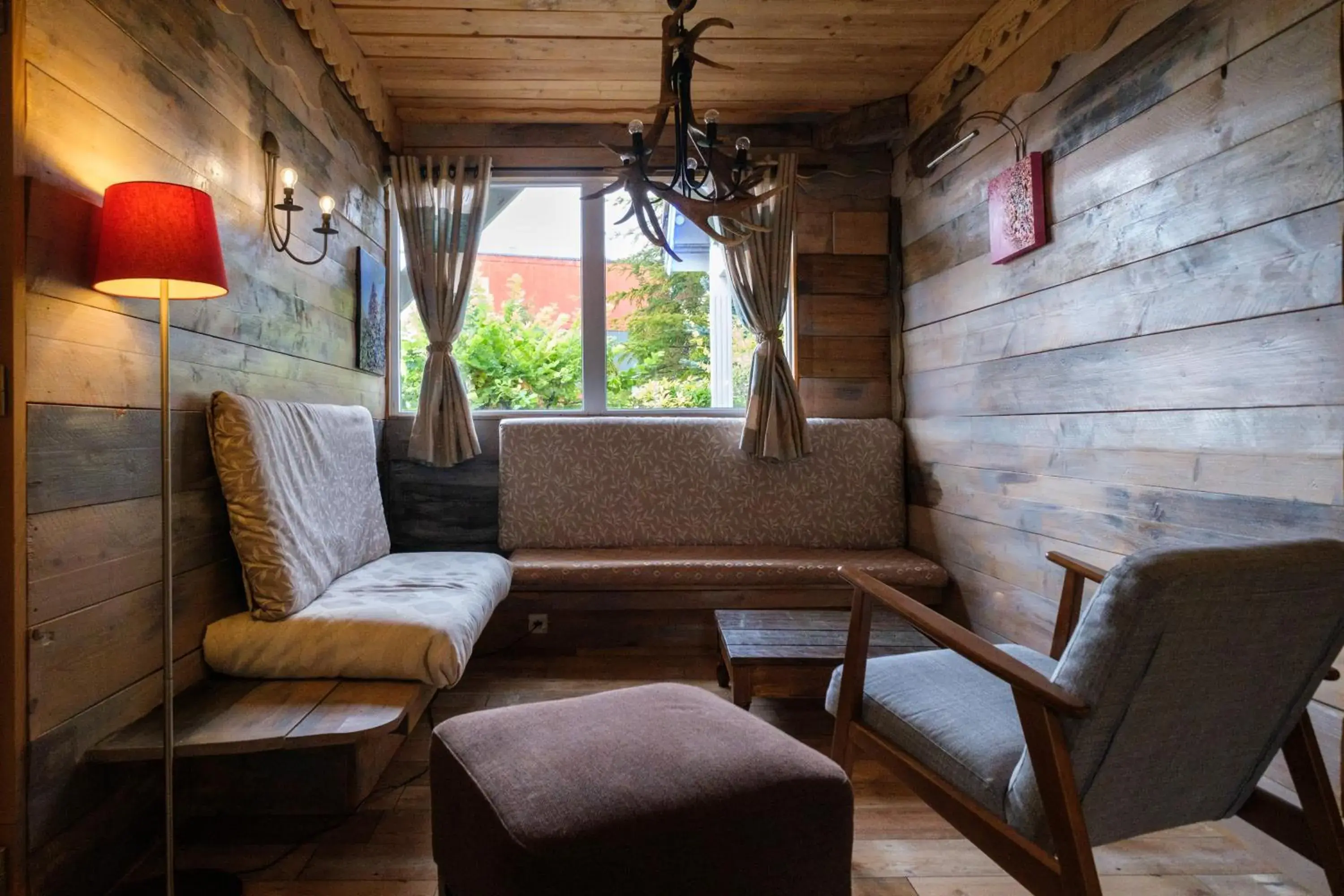 Living room in Cit'Hotel Le Montreal Living room in Cit'Hotel Le Montreal