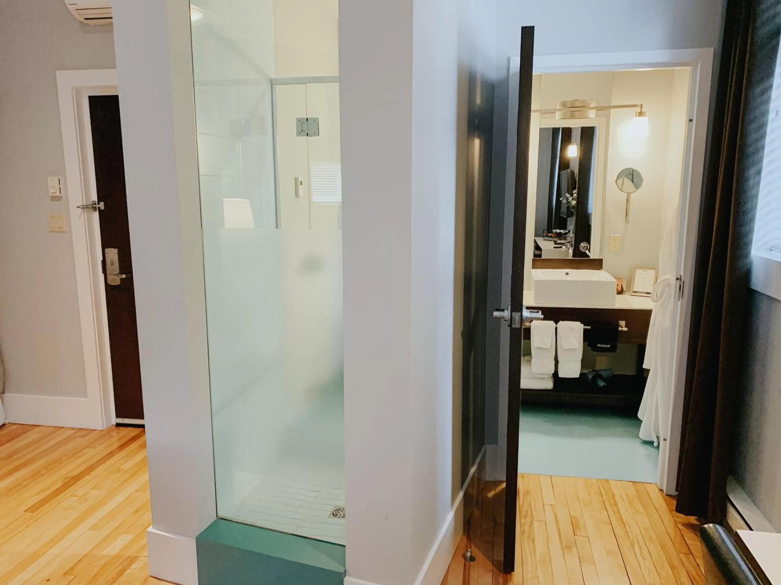 Bathroom in St. James' Gate, Boutique Hotel