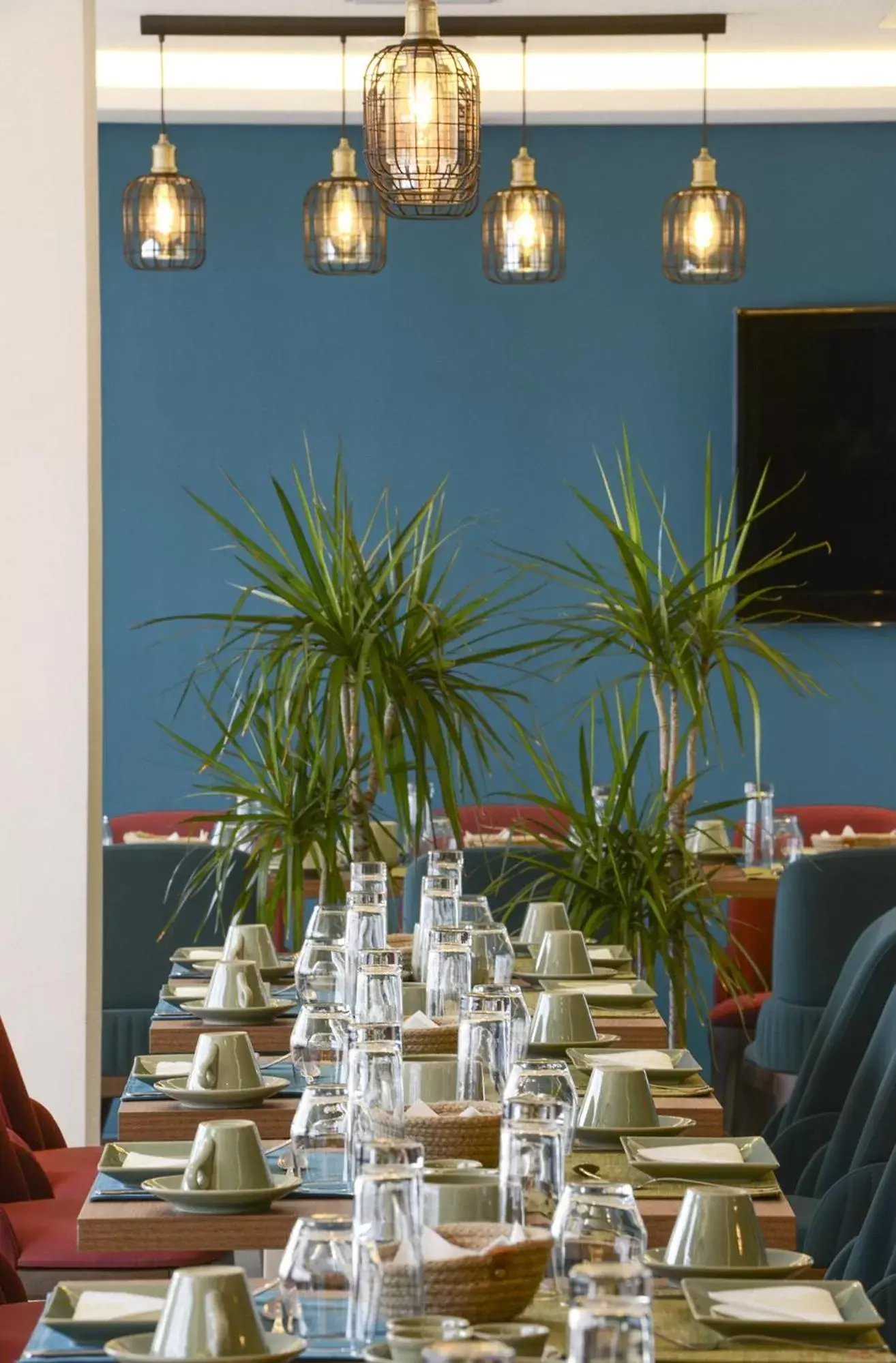 Restaurant/places to eat in MAIA HOTEL SUITES Restaurant/places to eat in MAIA HOTEL SUITES