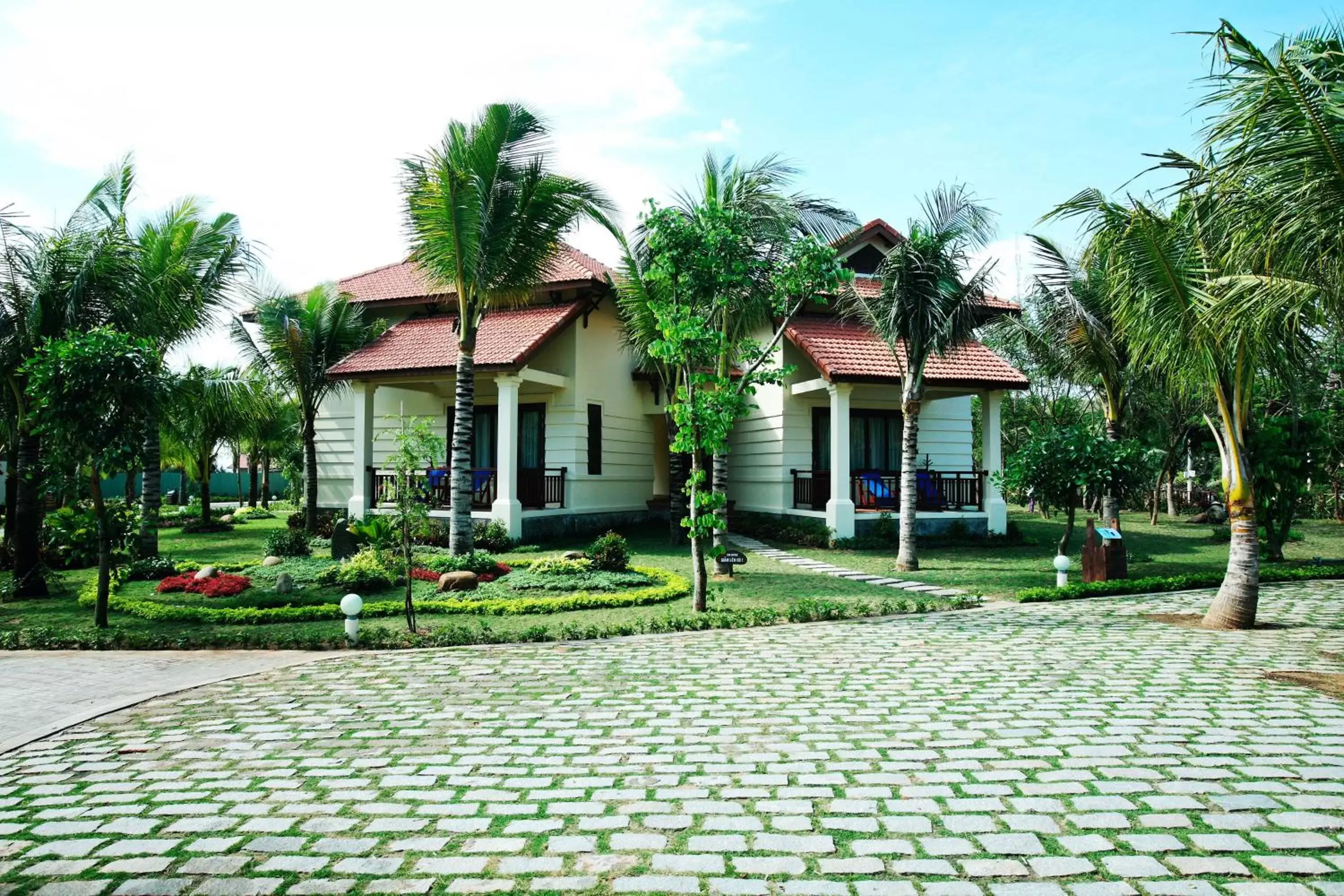 Bird's eye view, Property Building in Golden Coast Resort & Spa