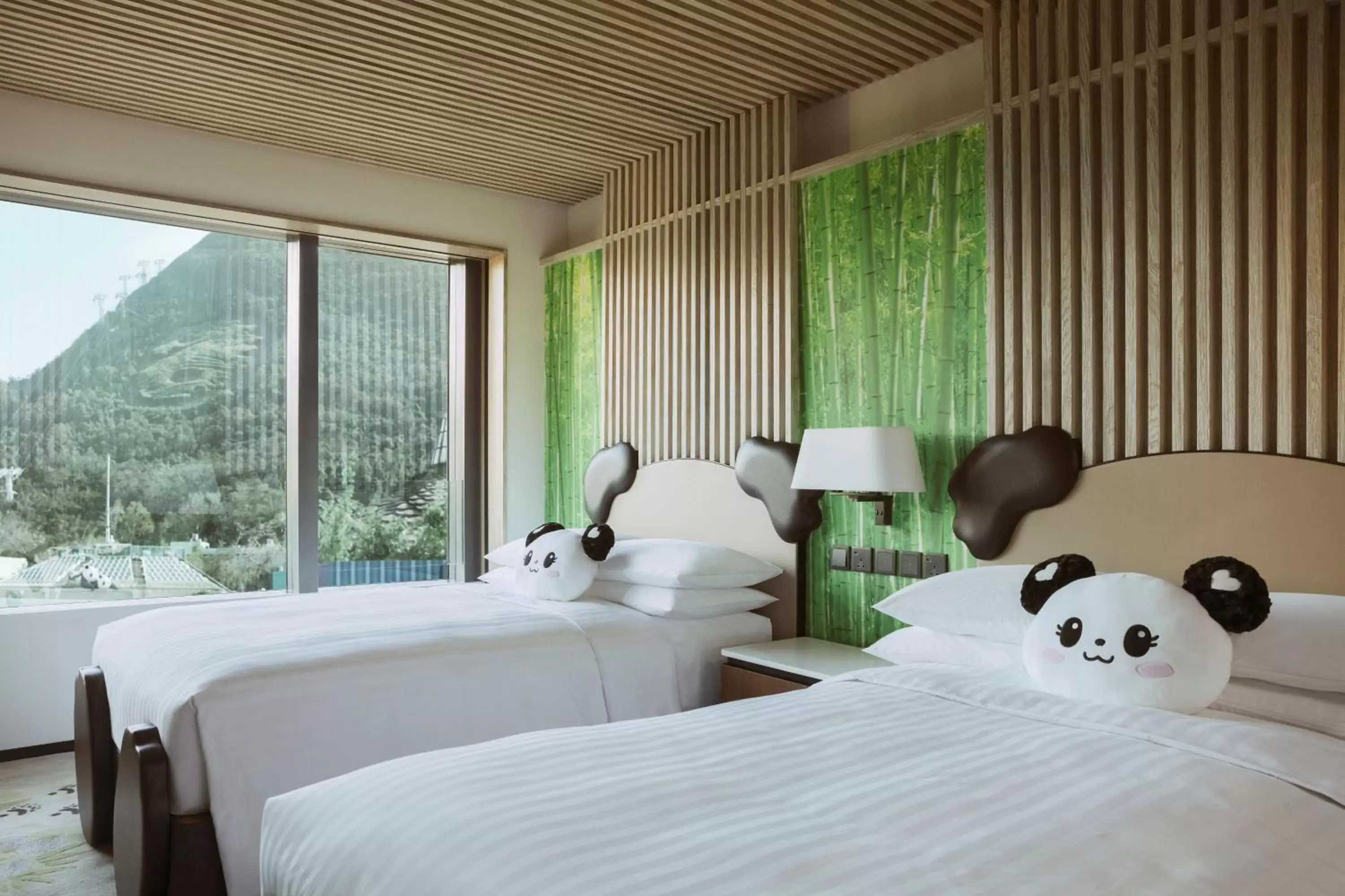 Bedroom in Hong Kong Ocean Park Marriott Hotel