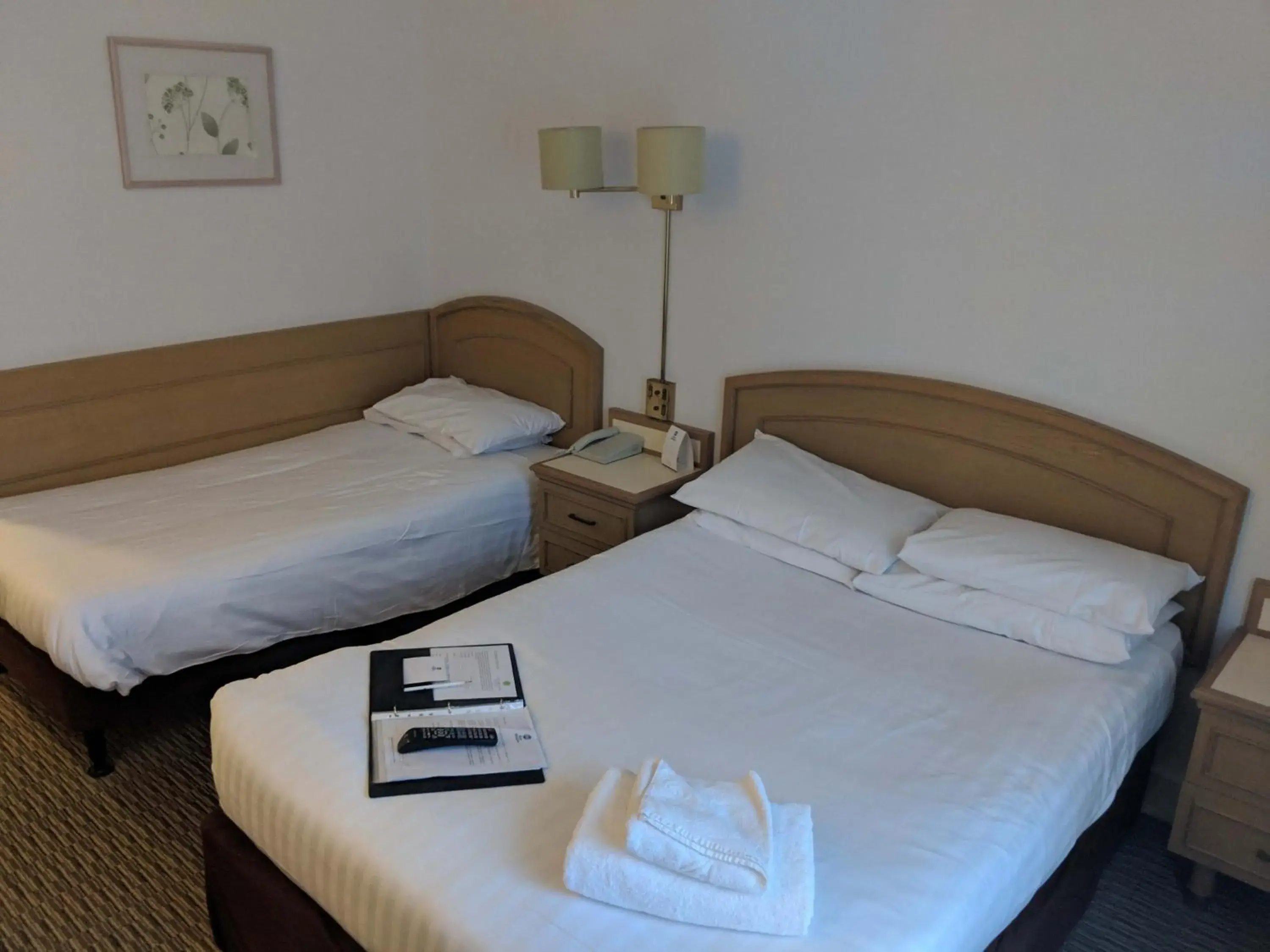 Facility for disabled guests, Bed in Best Western Ipswich Hotel