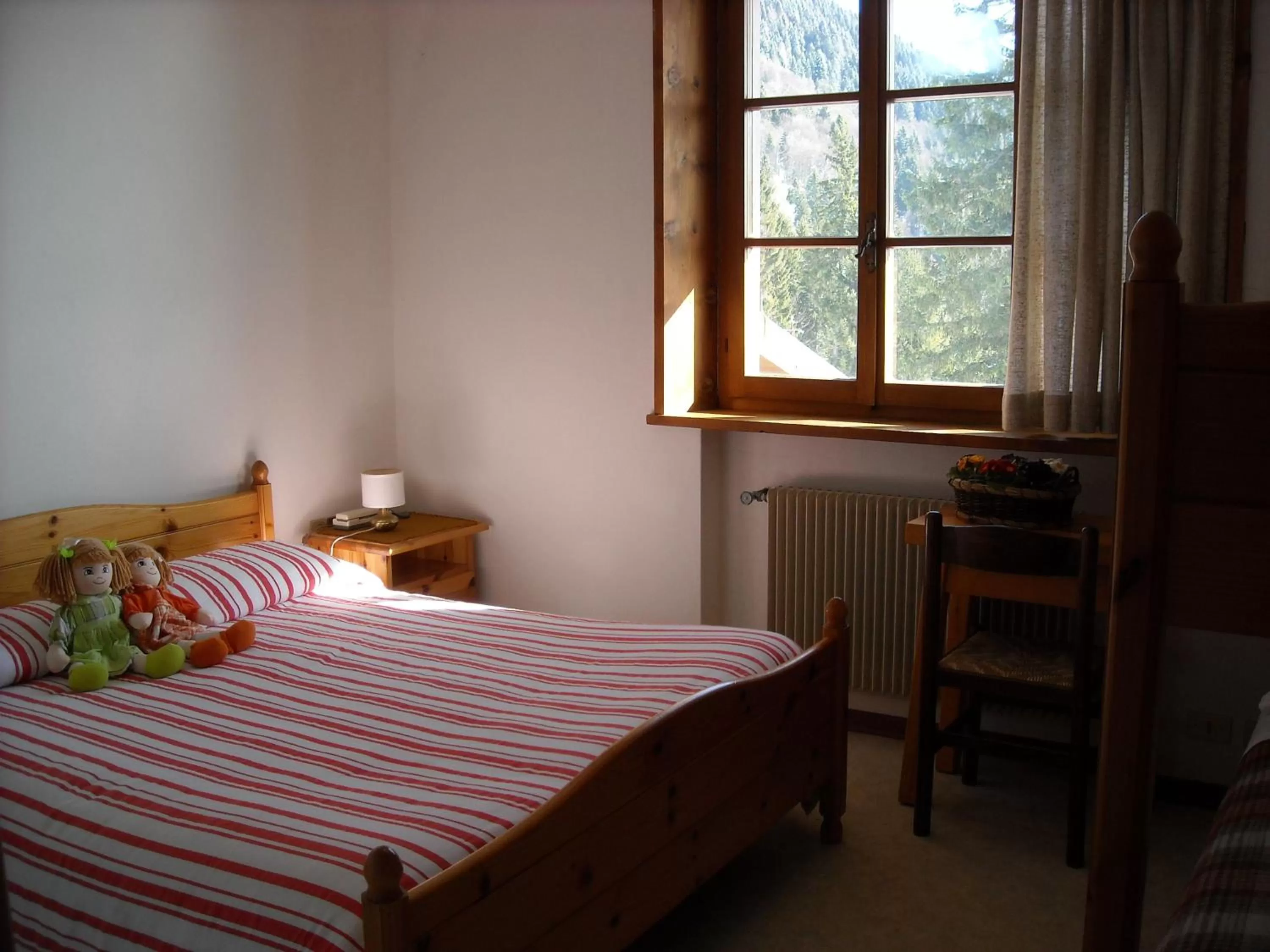 Day, Bed in Al Tajol