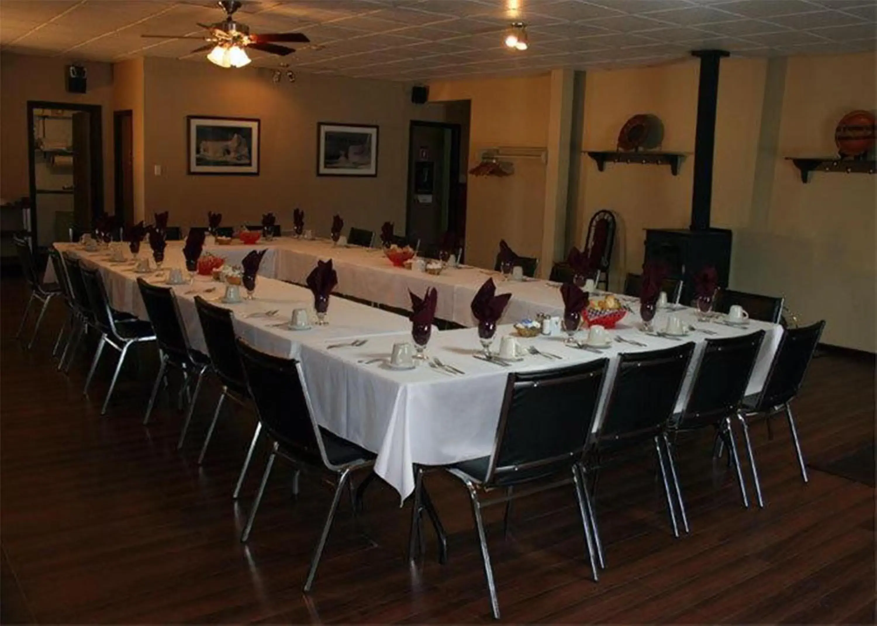 Banquet/Function facilities, Restaurant/Places to Eat in Haven Inn